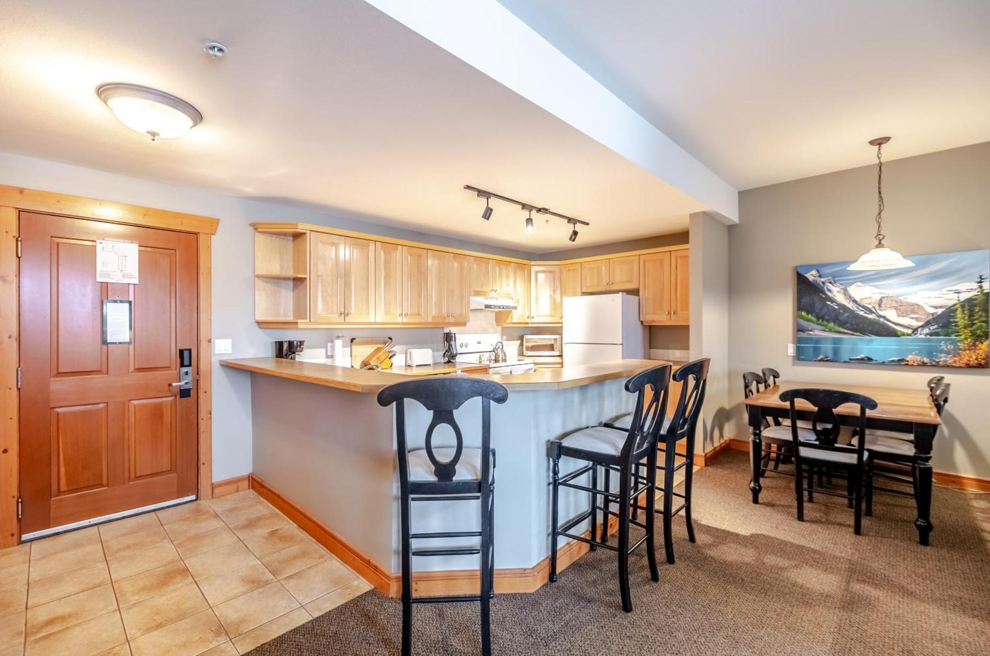 One-Bedroom Suite Kitchen
