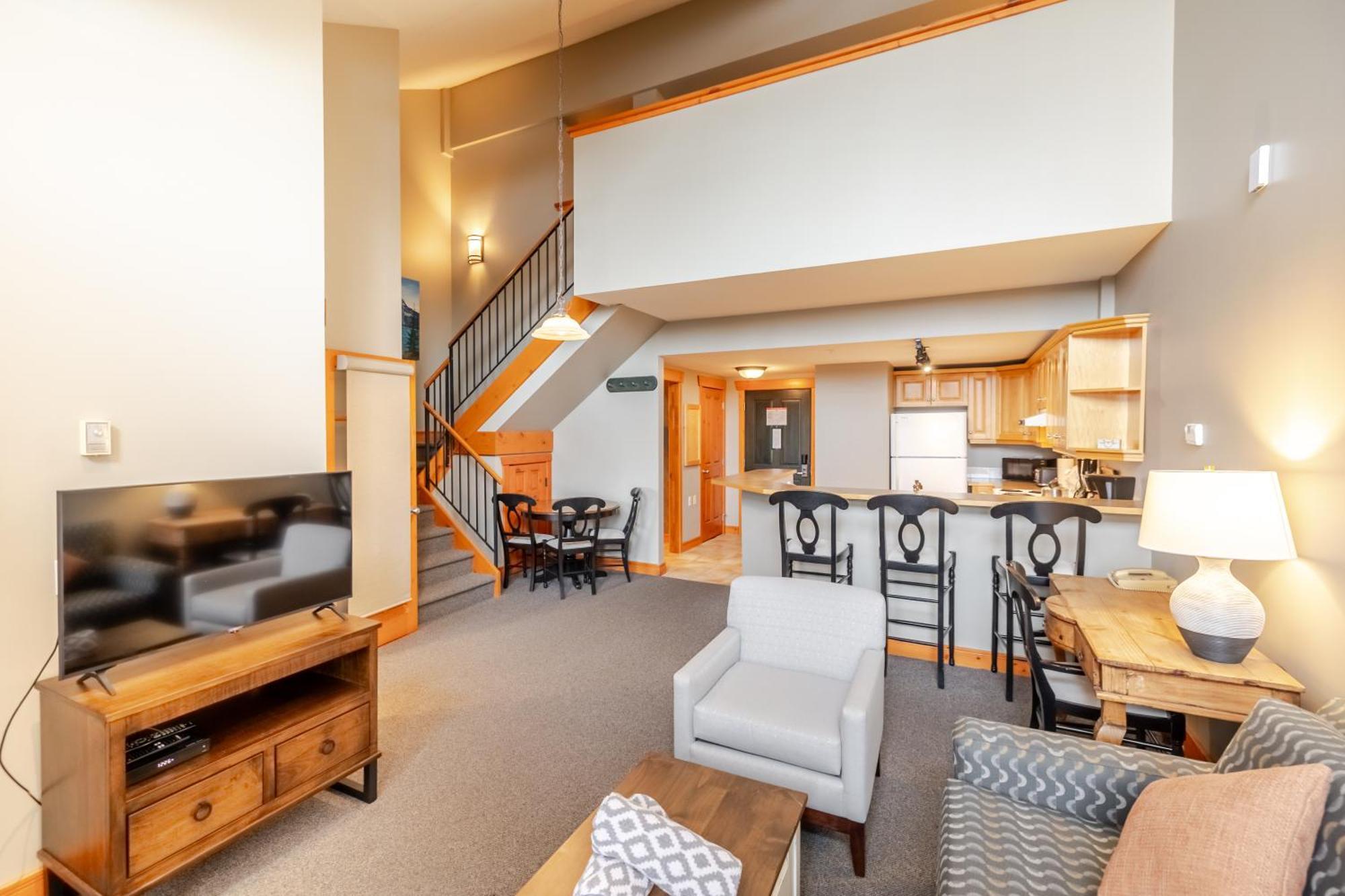 Studio Loft with Kitchen,1739421294:JPEG
