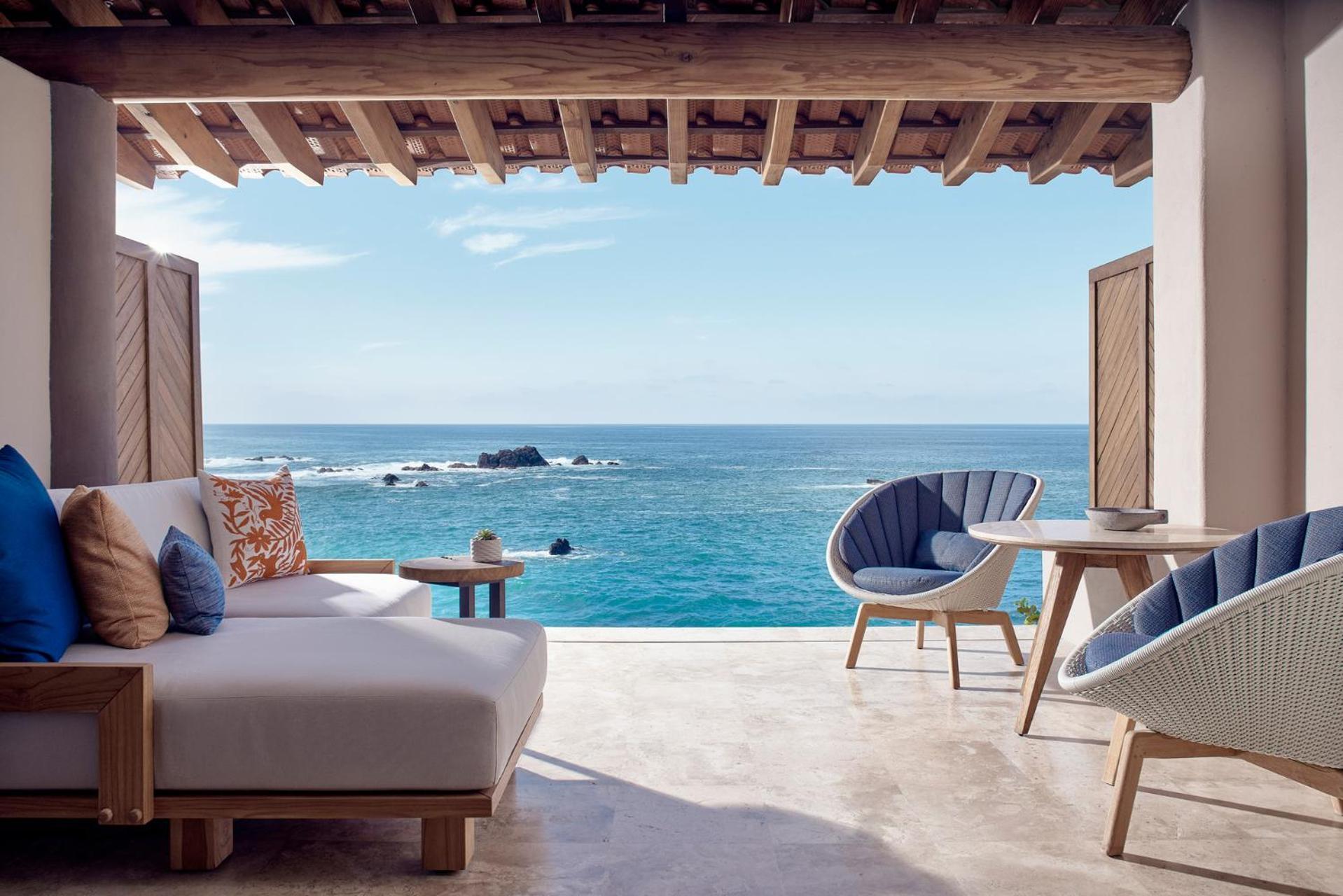 Oceanfront Casita King
