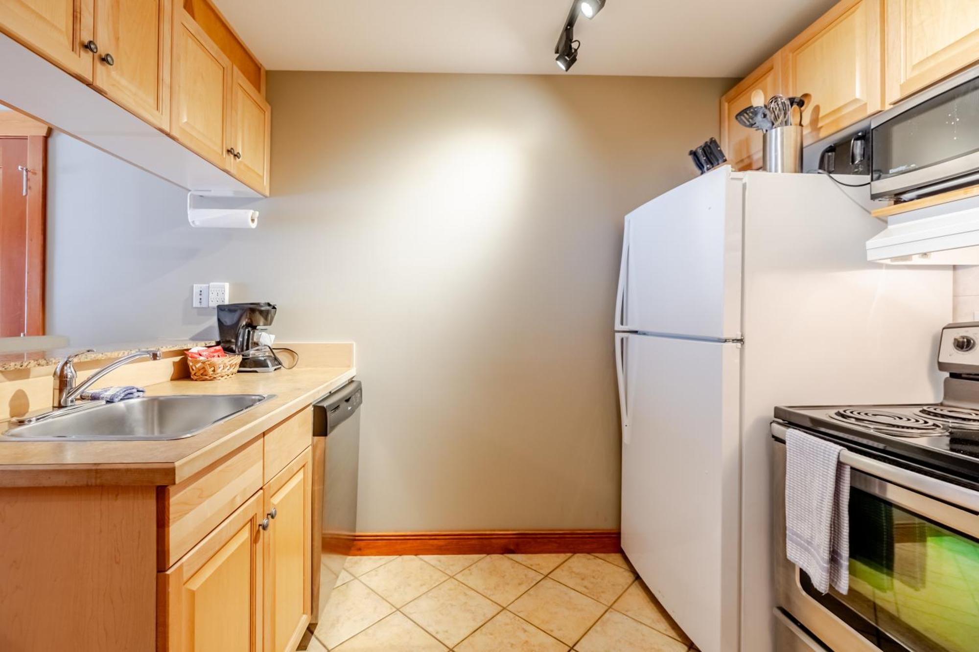 Studio Kitchen