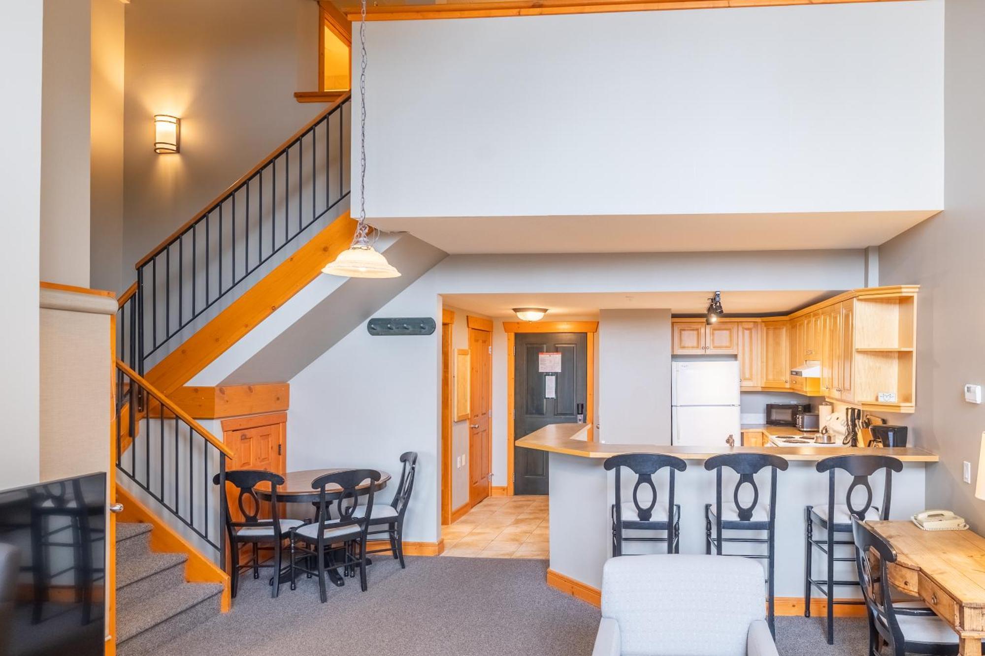 Studio Loft Kitchen