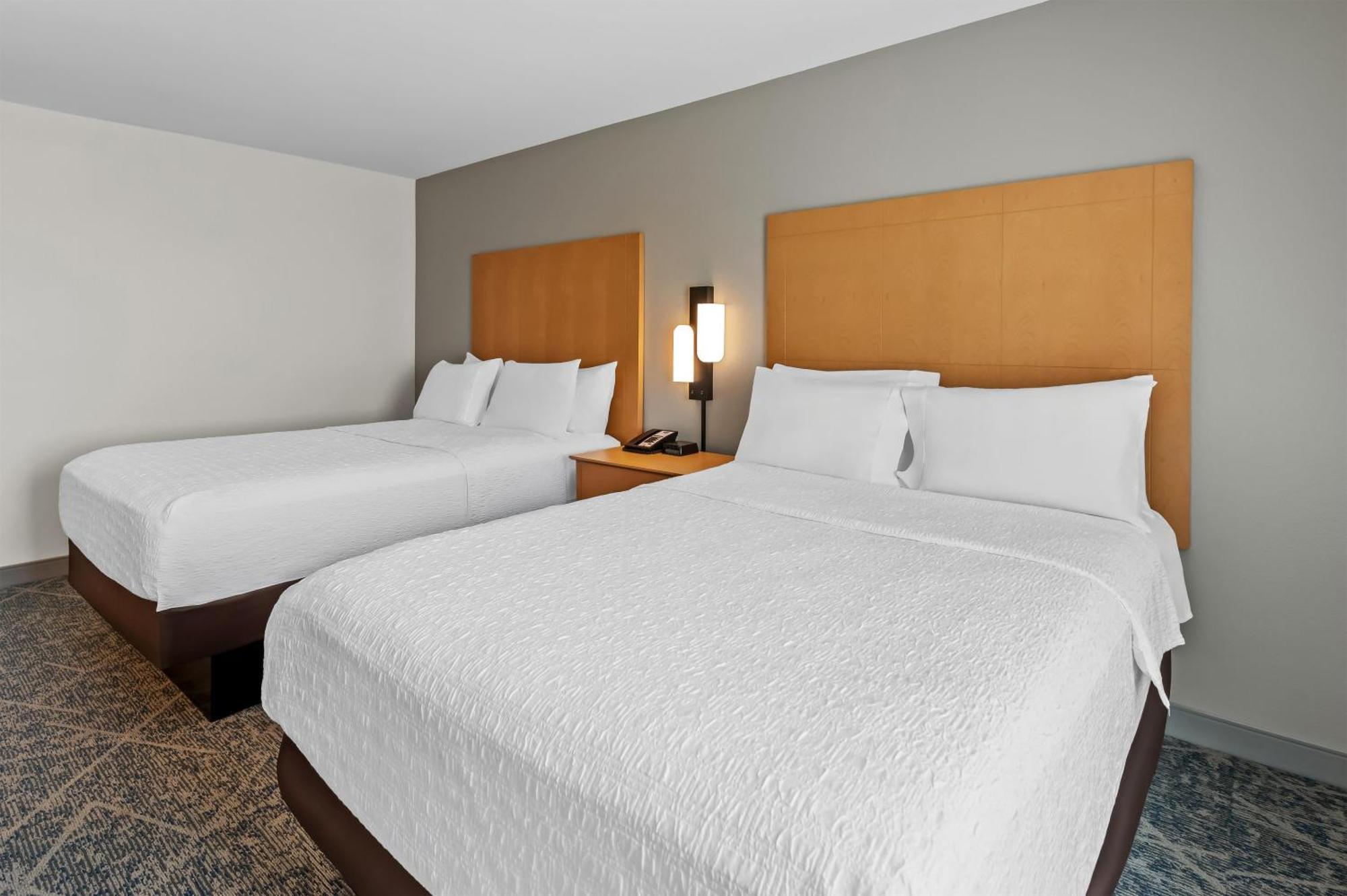 Room with Two Queen Beds - Non-Smoking,1739441419:JPEG