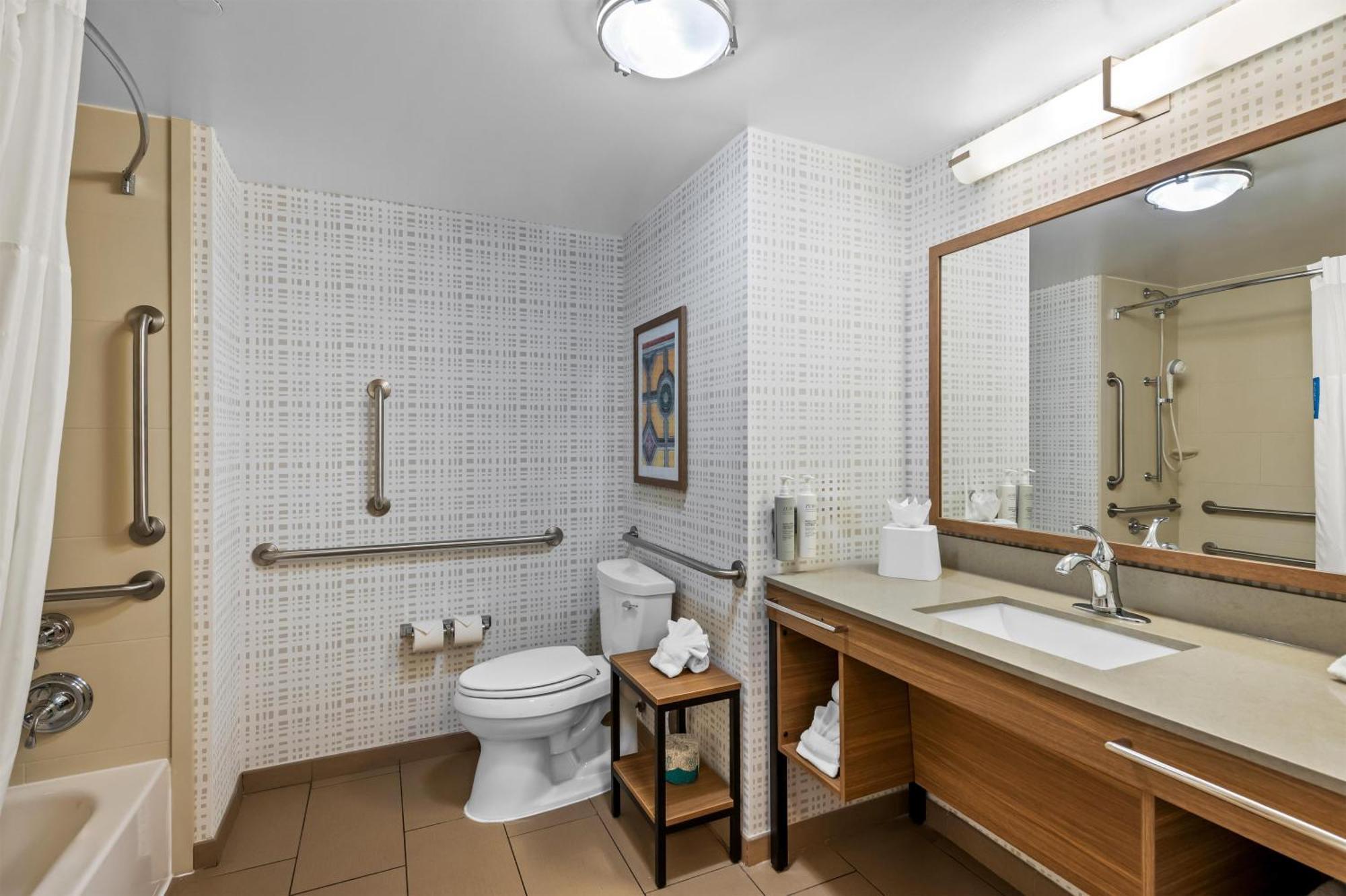 Queen Room Two Queen Beds Mobility Hearing Access or Non-Smoking
