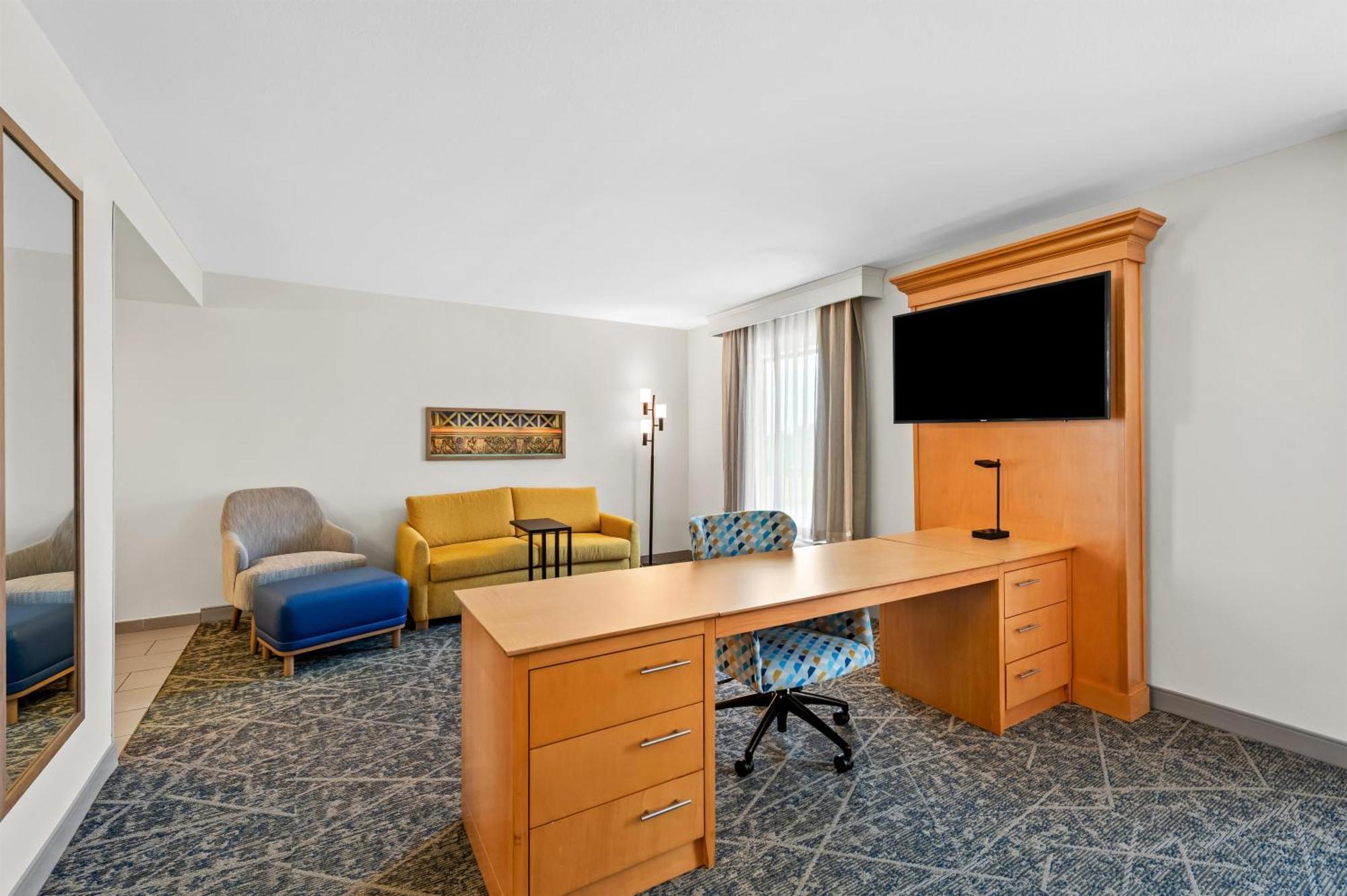 King Studio Suite Non-Smoking