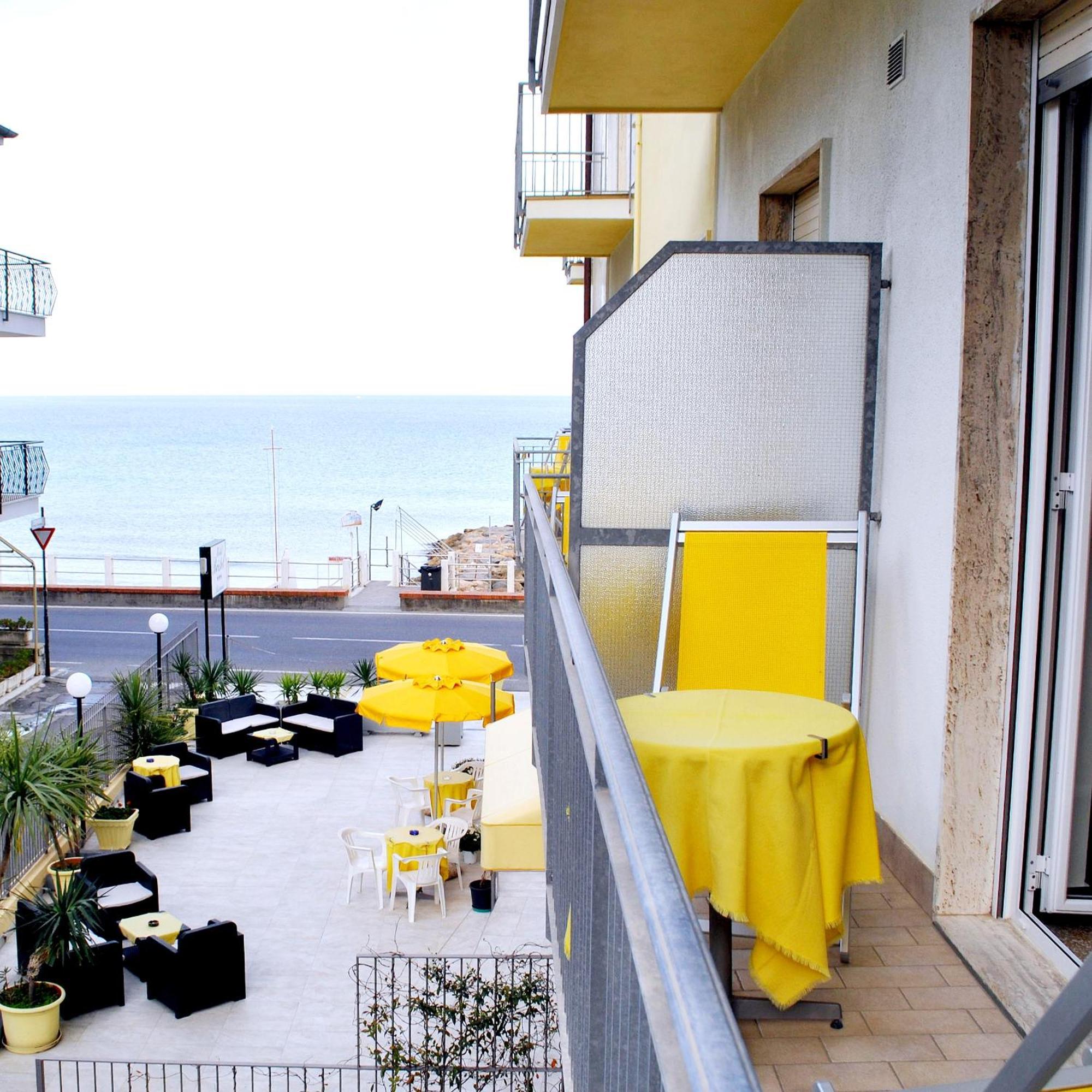 Double or Twin Room Balcony