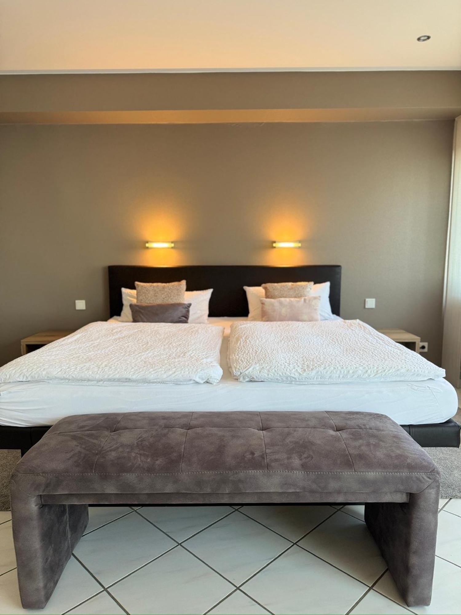 Double Room Private Bathroom