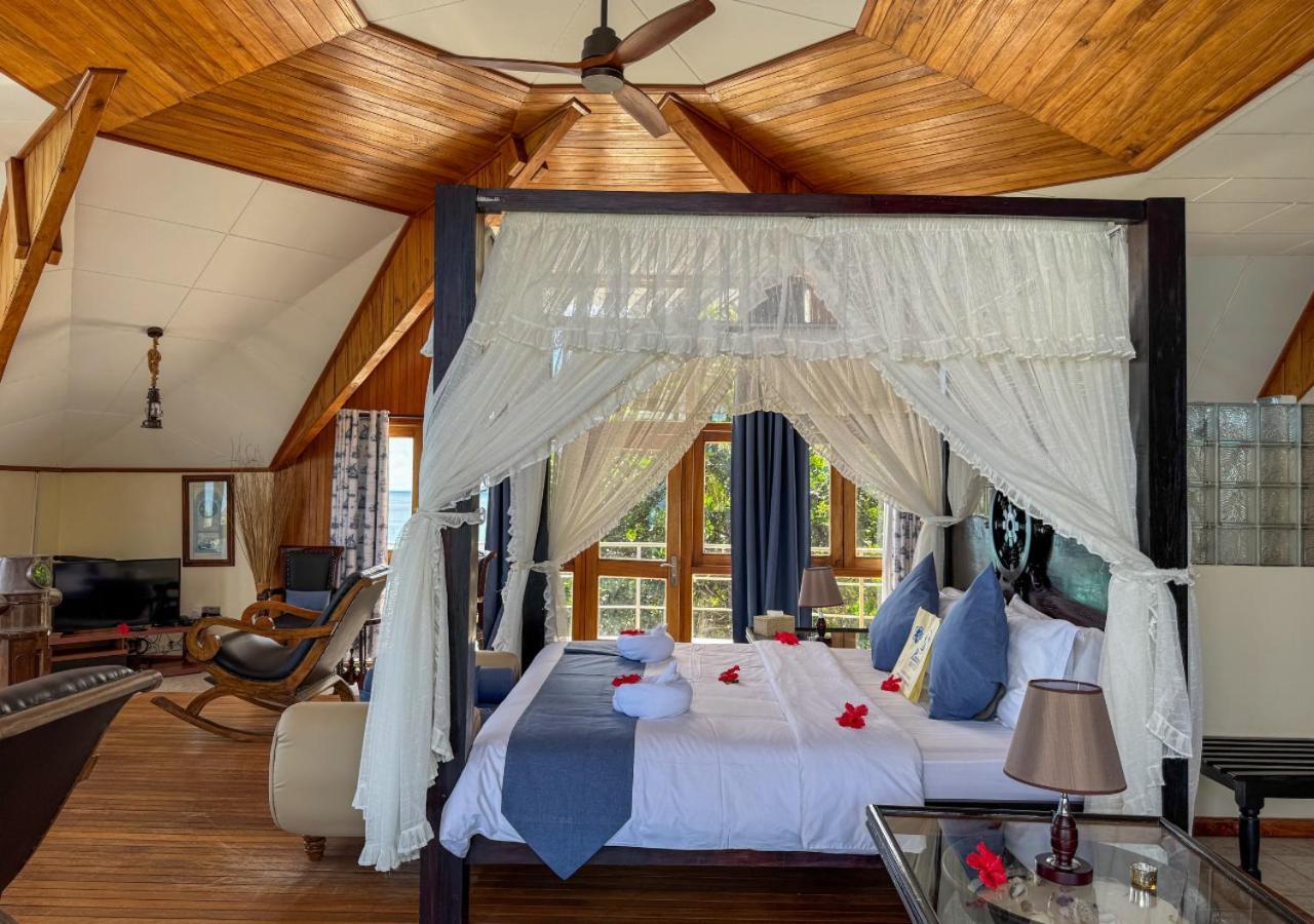 Junior Suite Captain's Retreat