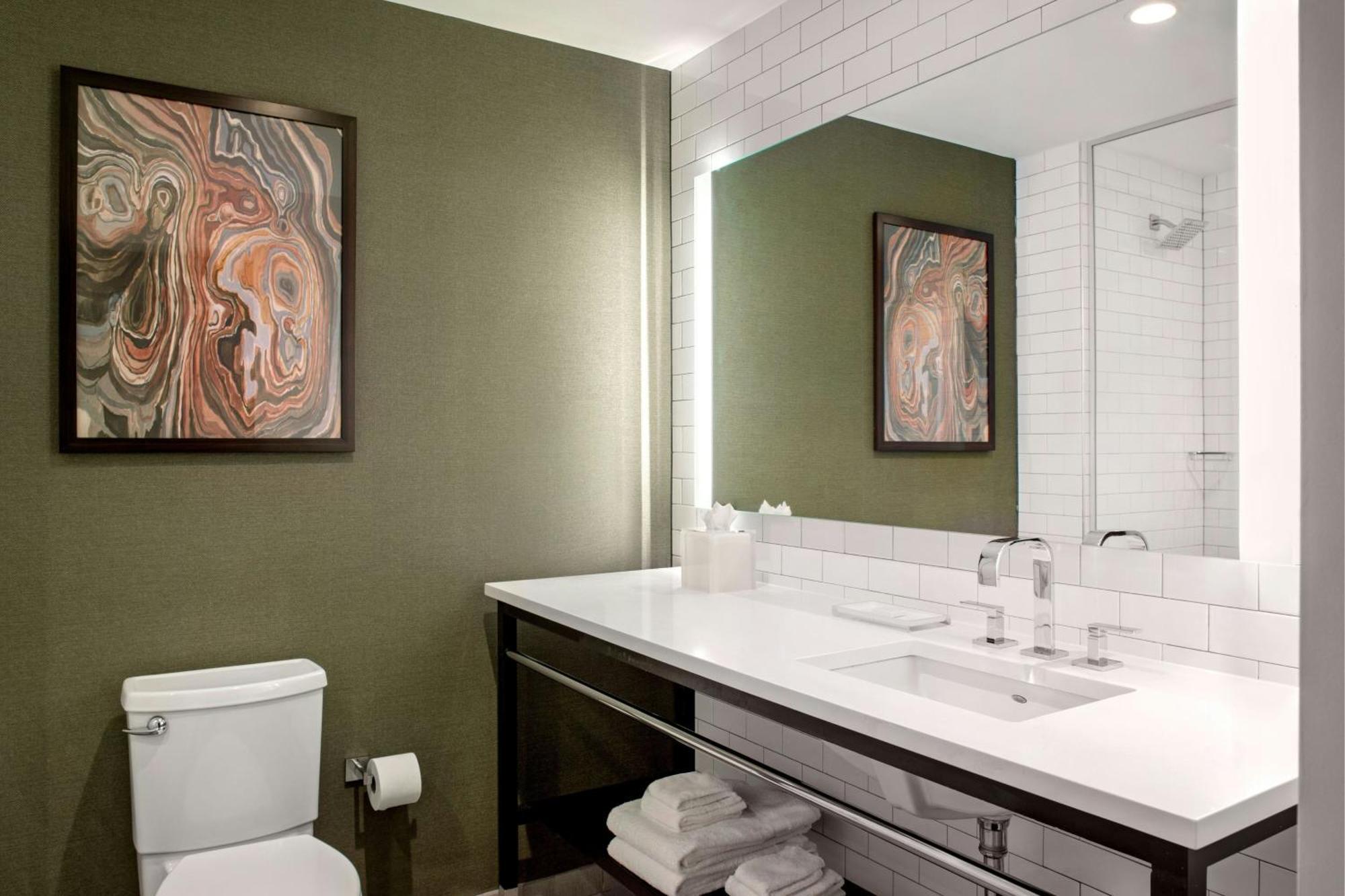 Standard King Room