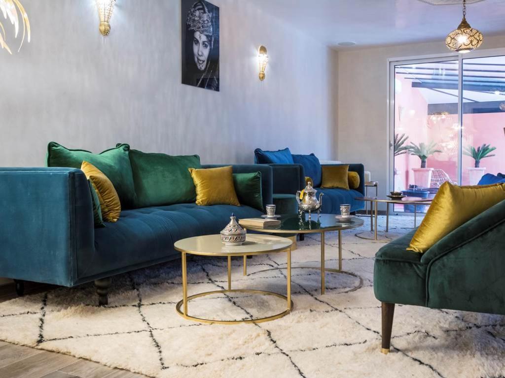 Four-Bedroom Luxury Apartment