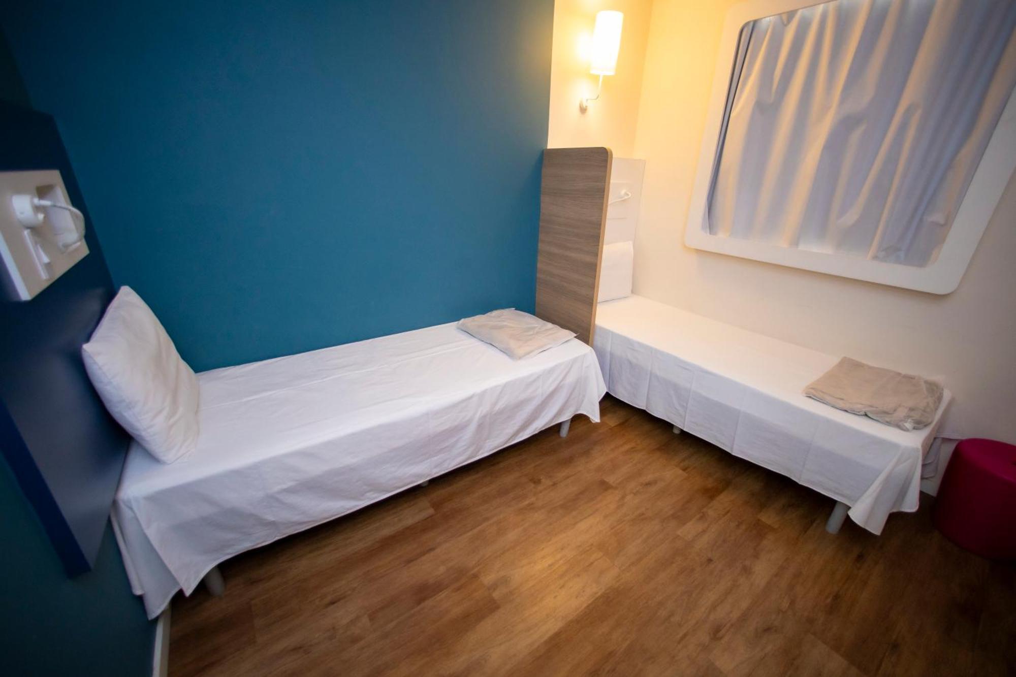 Standard Apartment Twin Beds