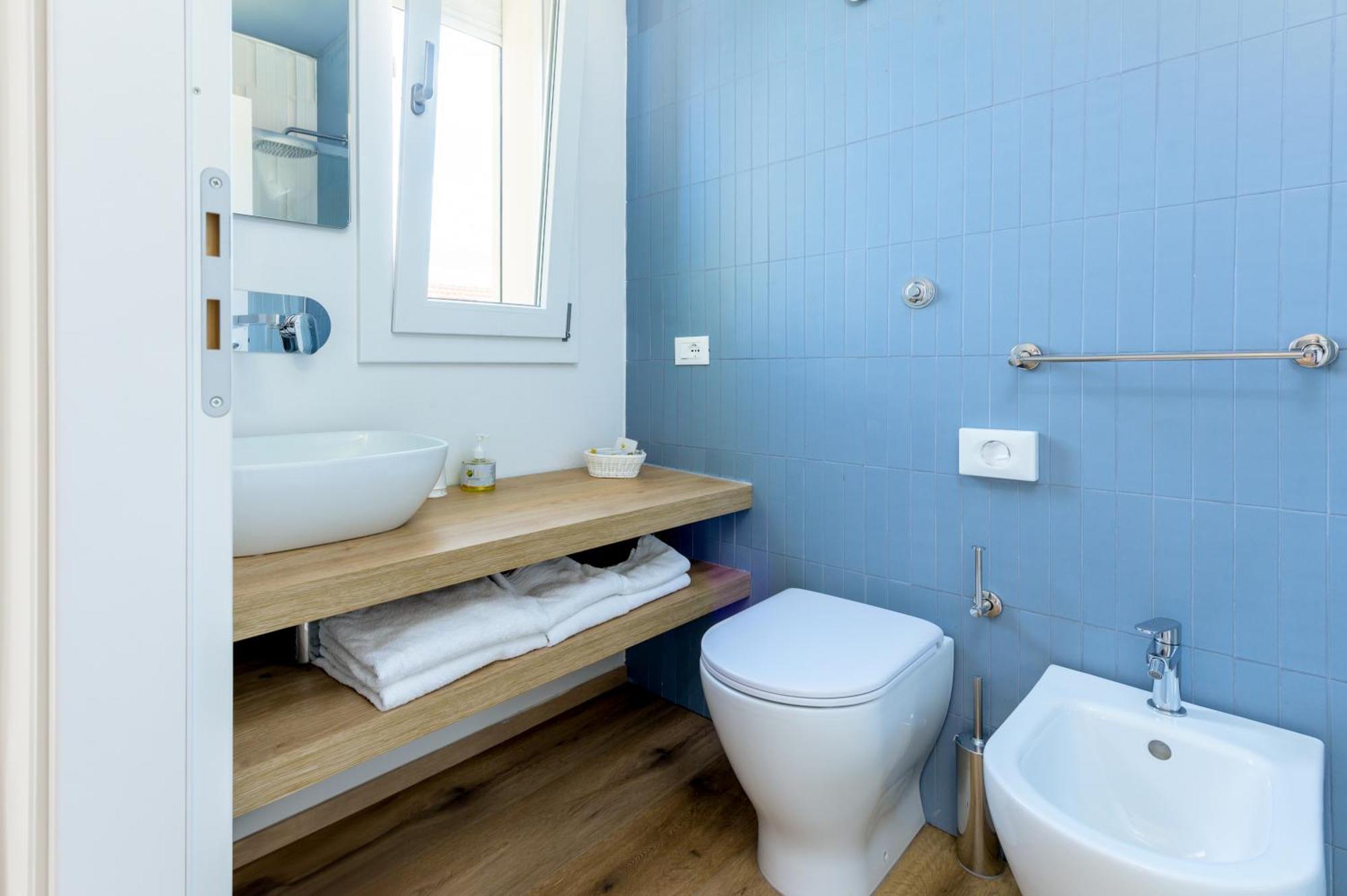 Deluxe Double or Twin Room with Sea View,1739646531:JPEG