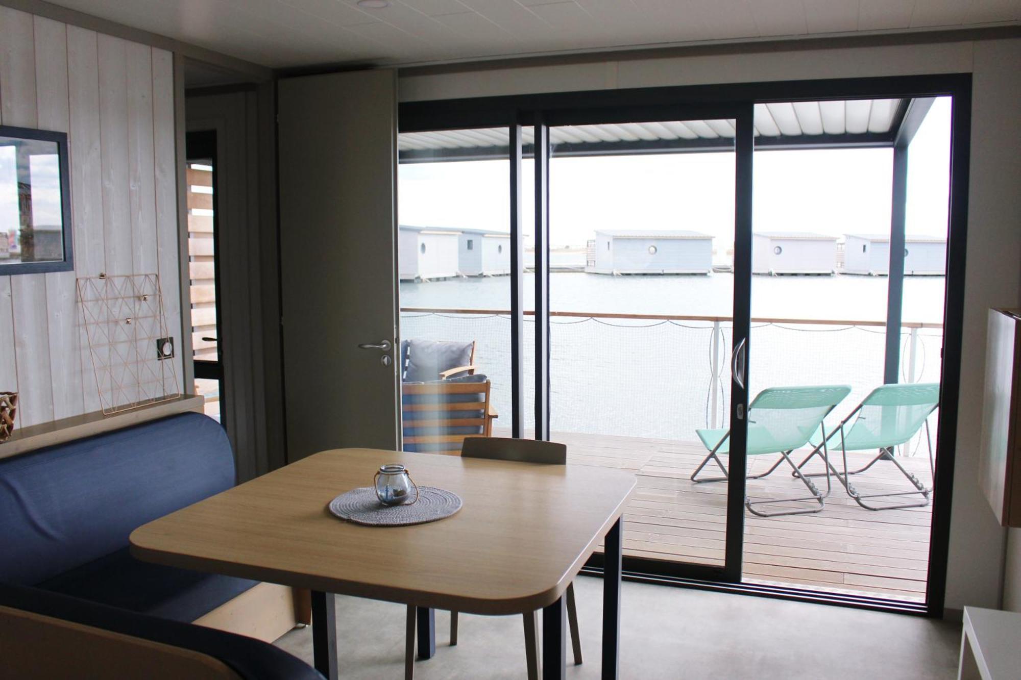 Two-Bedroom LodgeBoat Yacht Club Side
