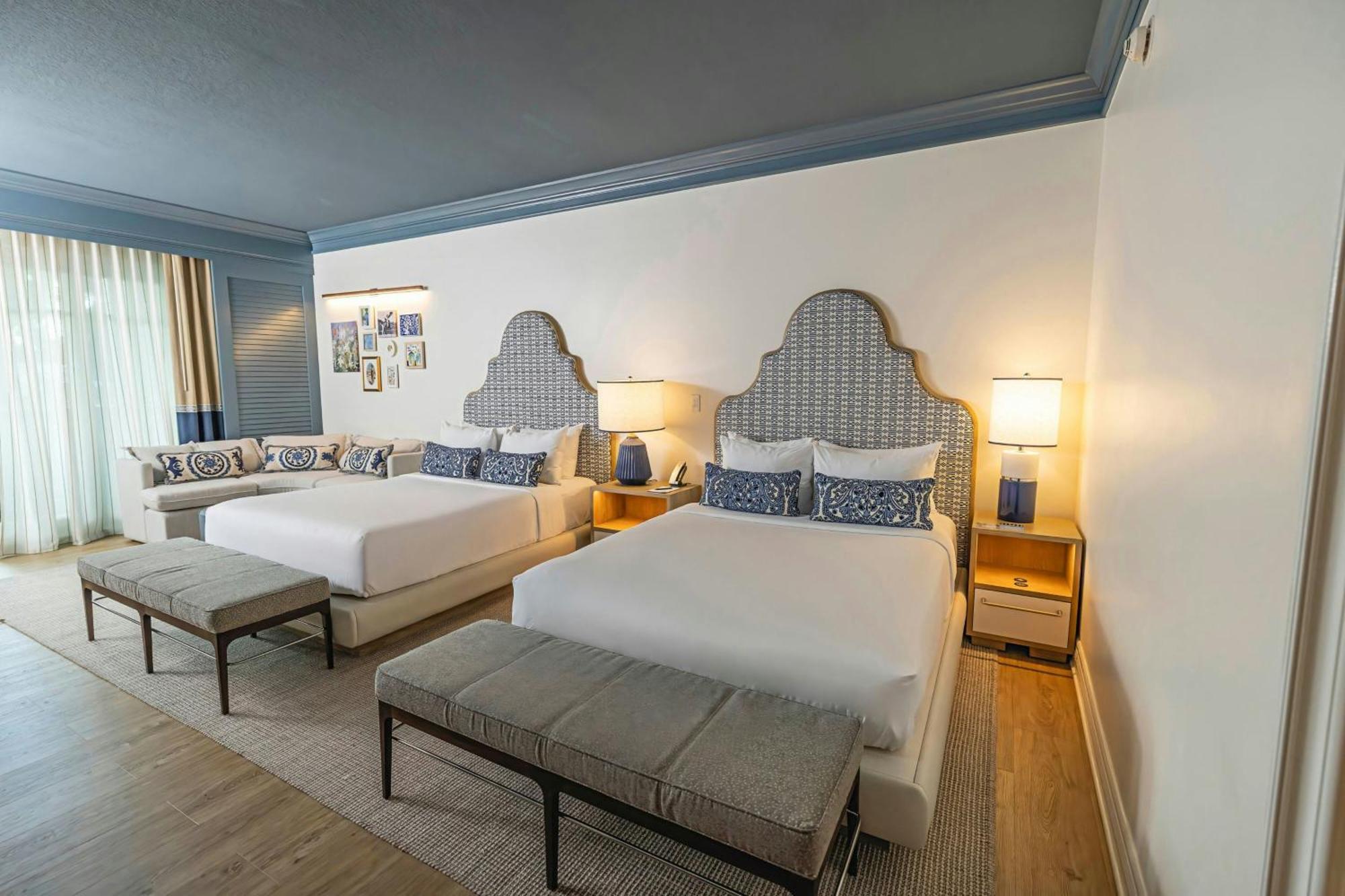 Deluxe Queen Room Two Queen Beds Balcony City View