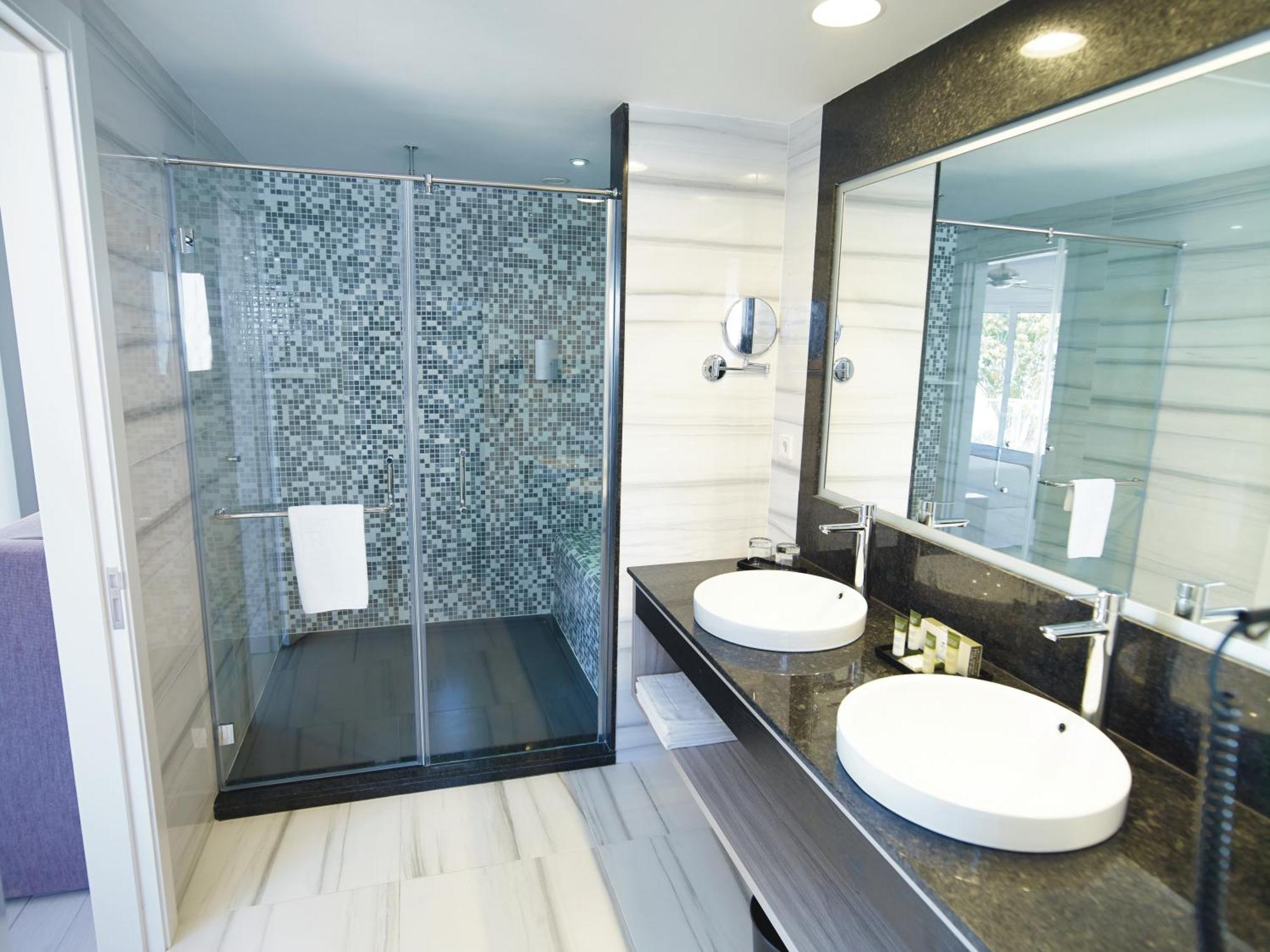 Large Double Room