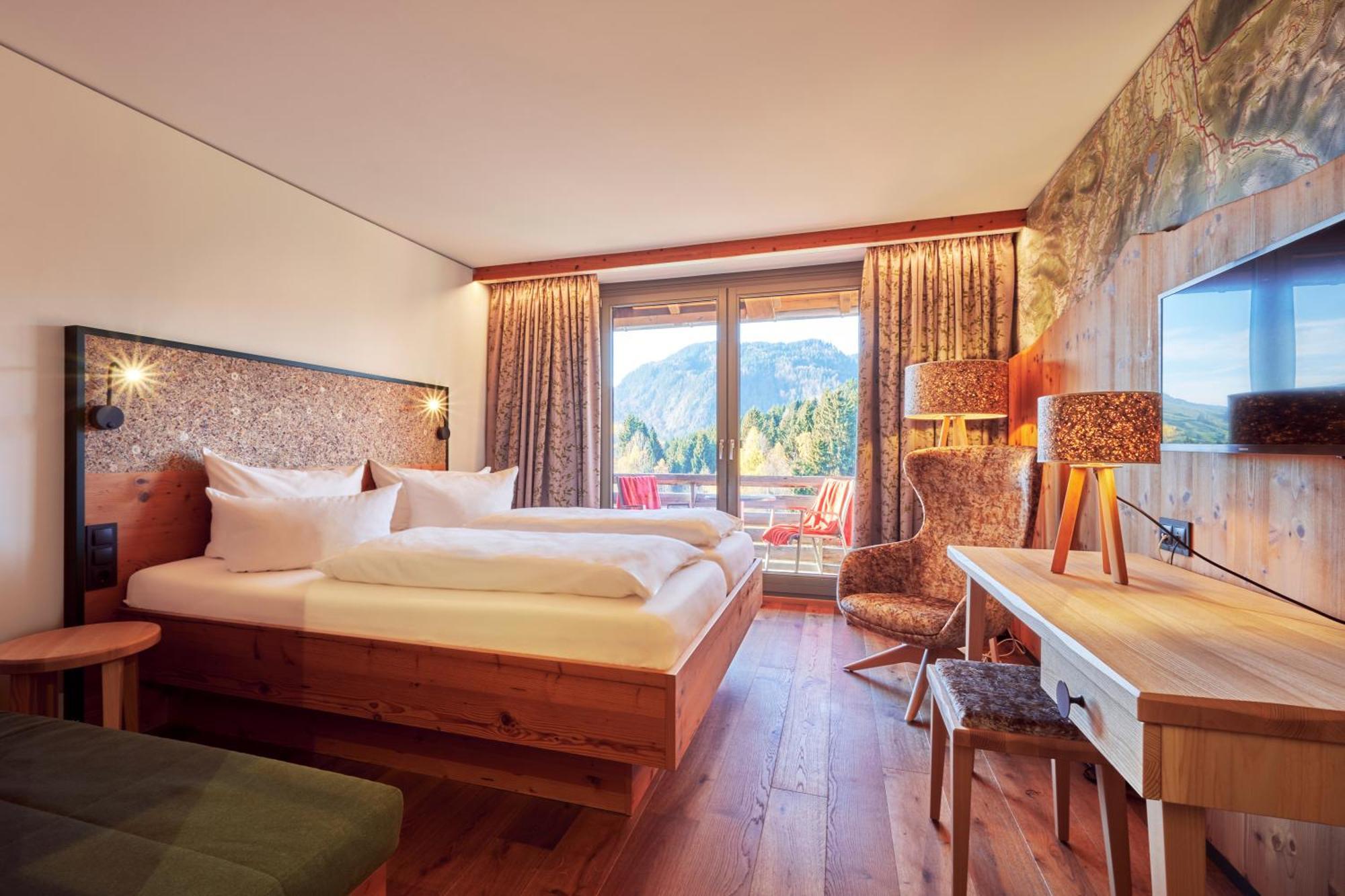 Superior Double Room Mountain View & Balcony