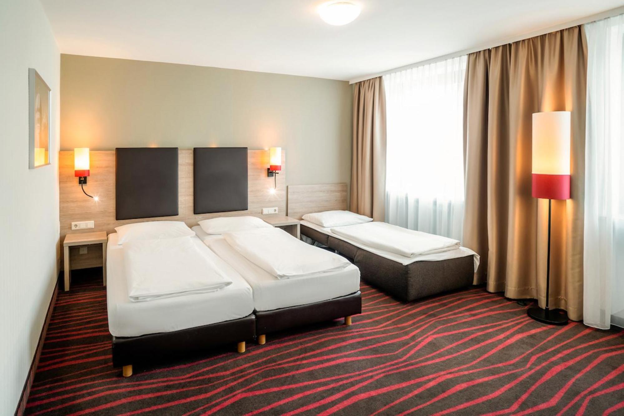 Quadruple Room (no air-condition)