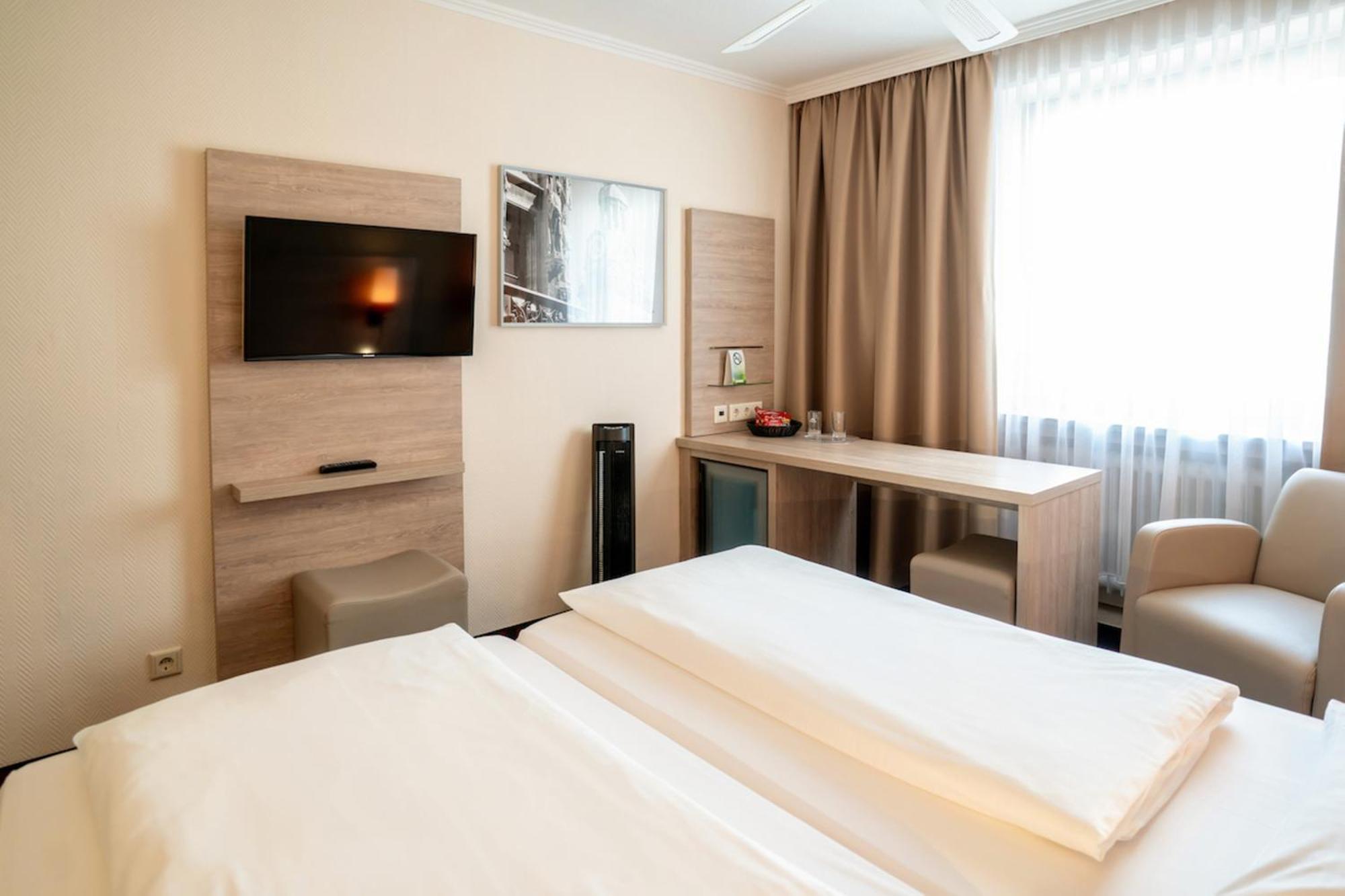 Comfort Double Room facing Courtyard (no air-condition)