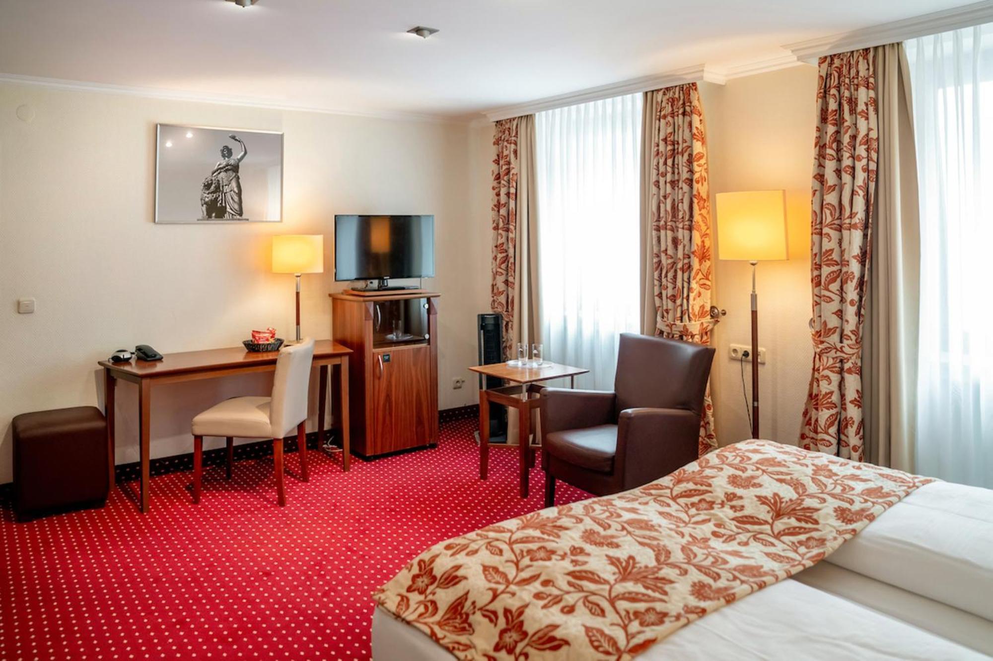 Comfort Double Room facing Courtyard no air-condition
