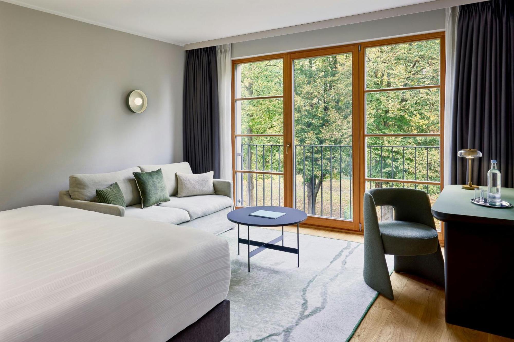 Park Superior King Room Garden View