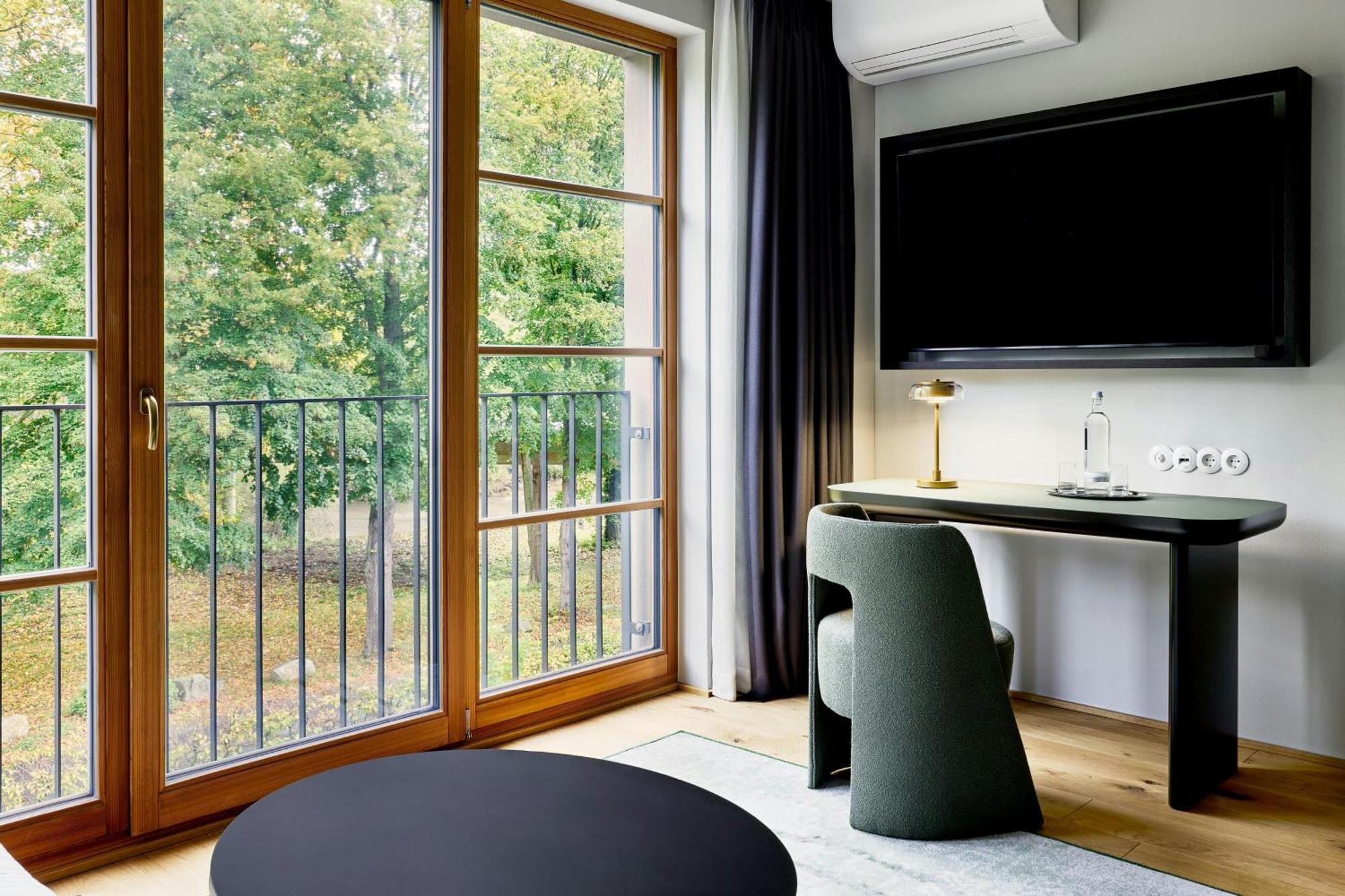 Park Superior King Room Garden View