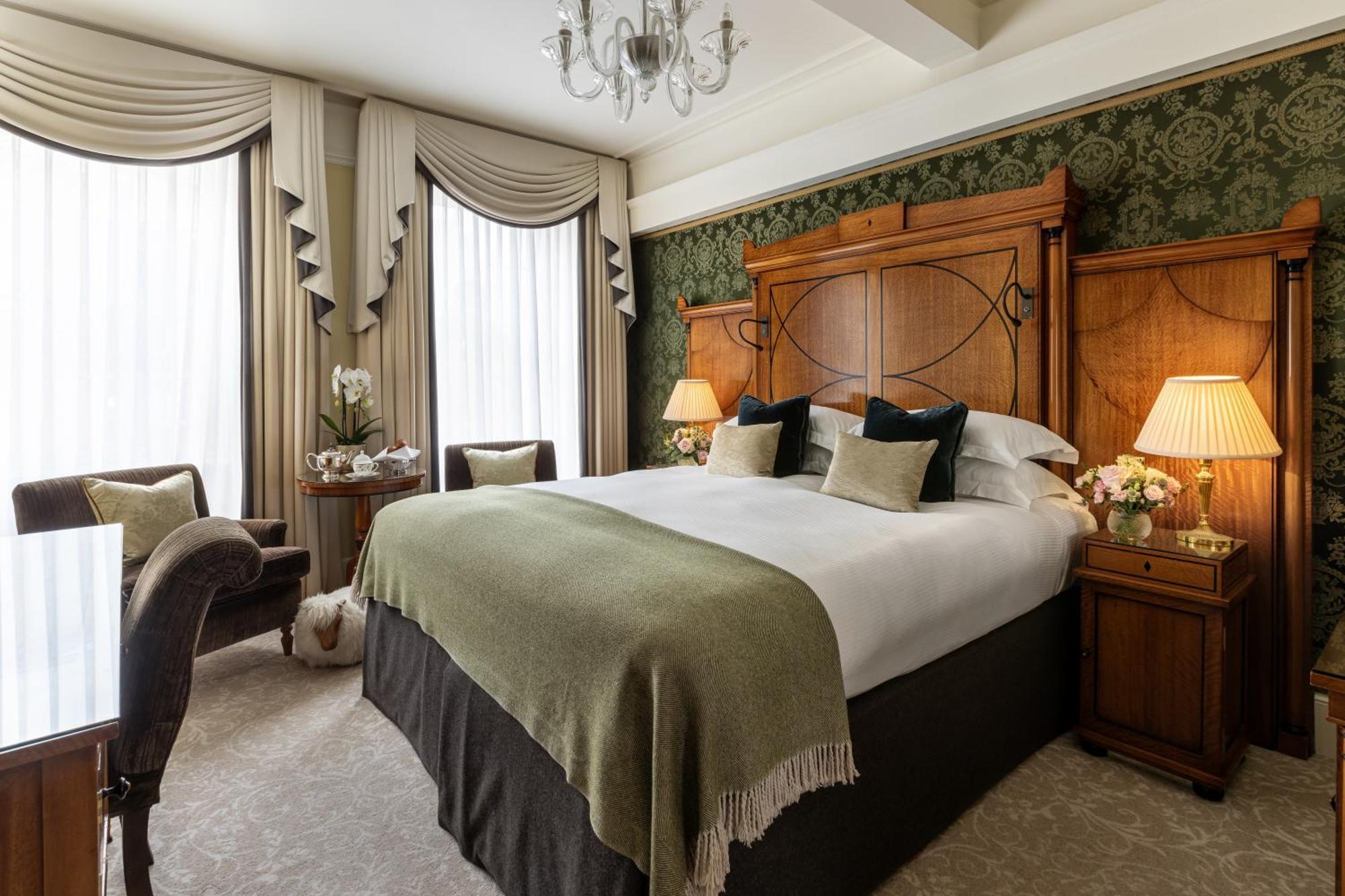 Quarto Deluxe com Cama de Casal ou 2 de Solteiro