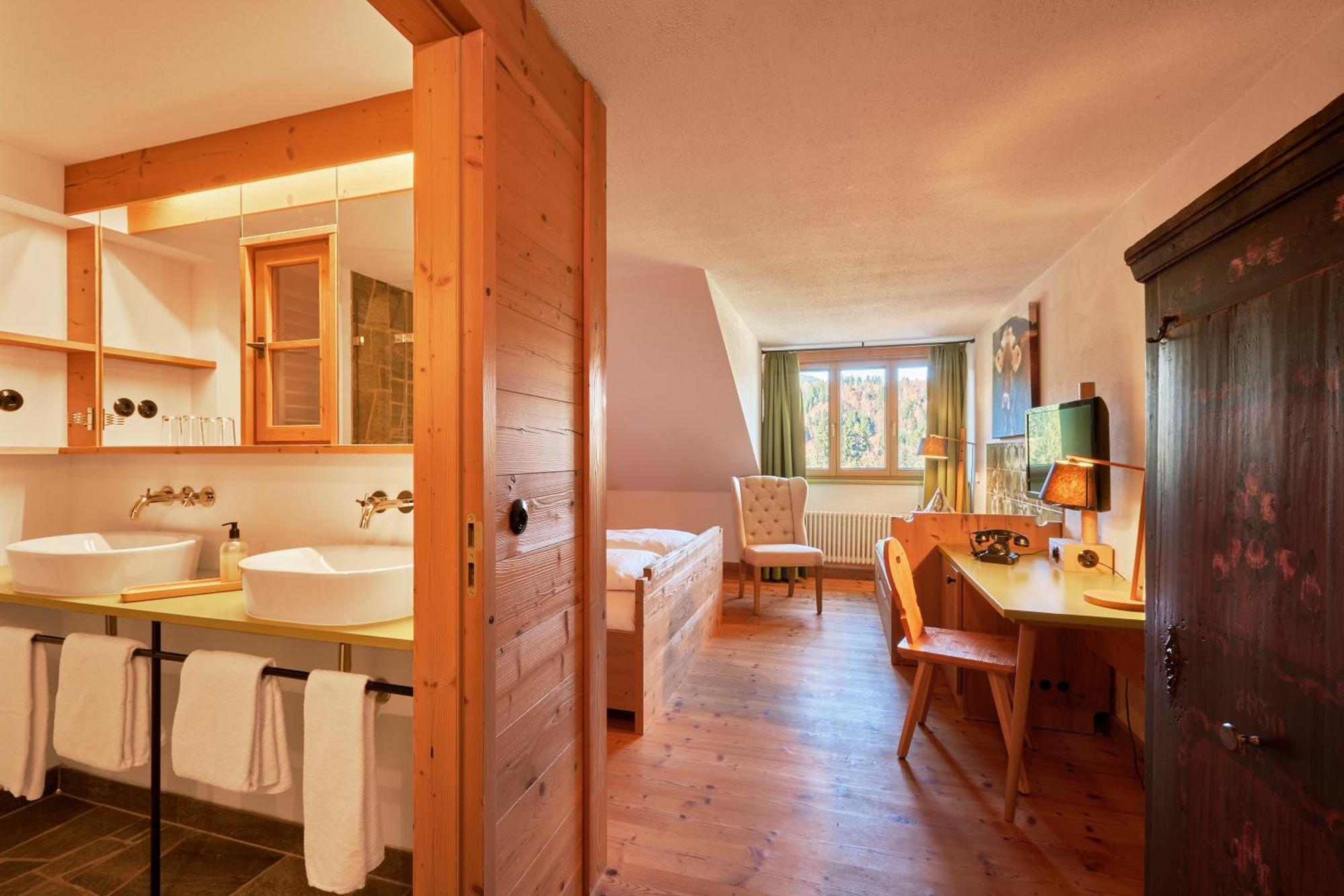 Double Room Mountain View
