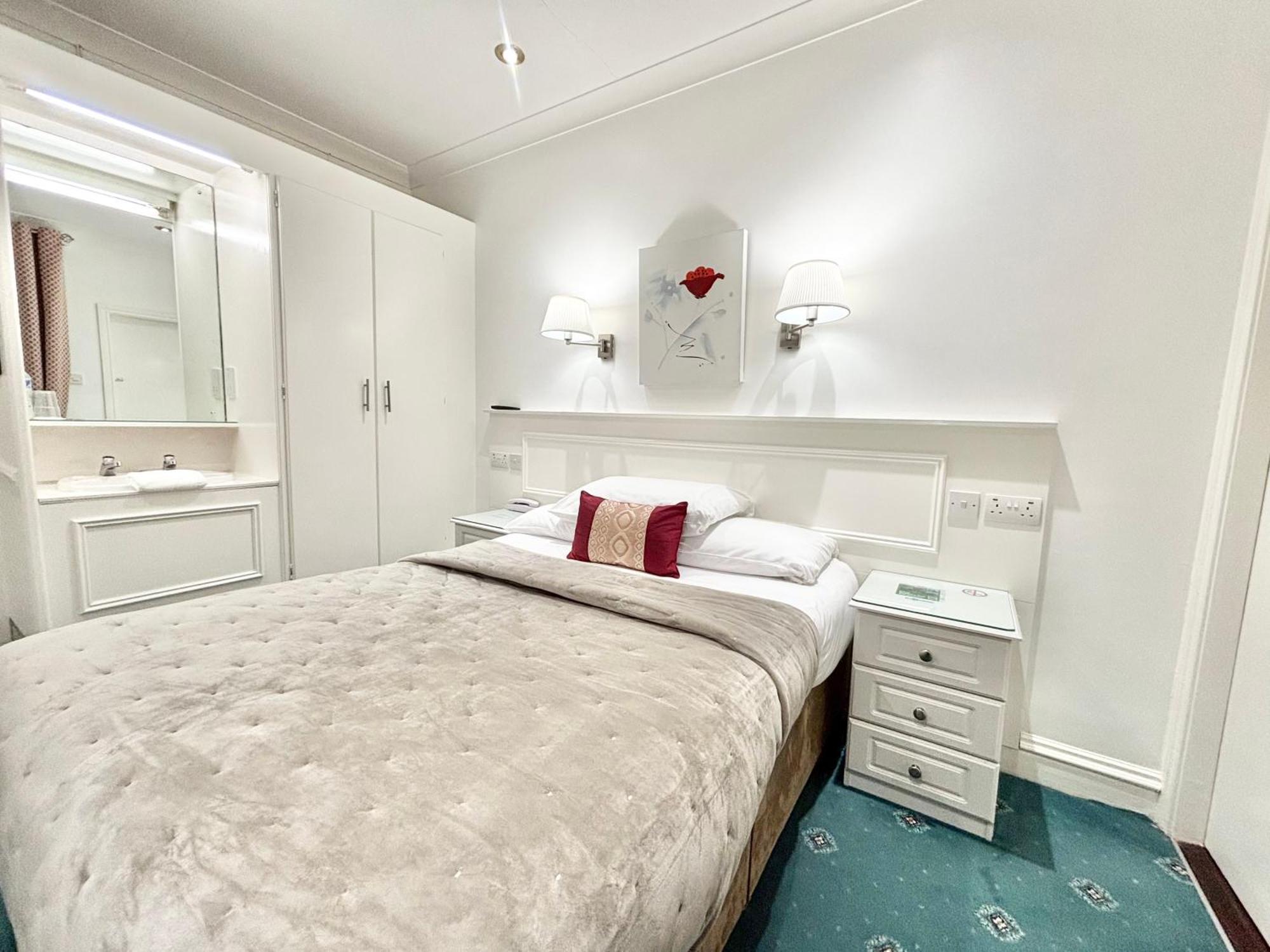 Small Single Room