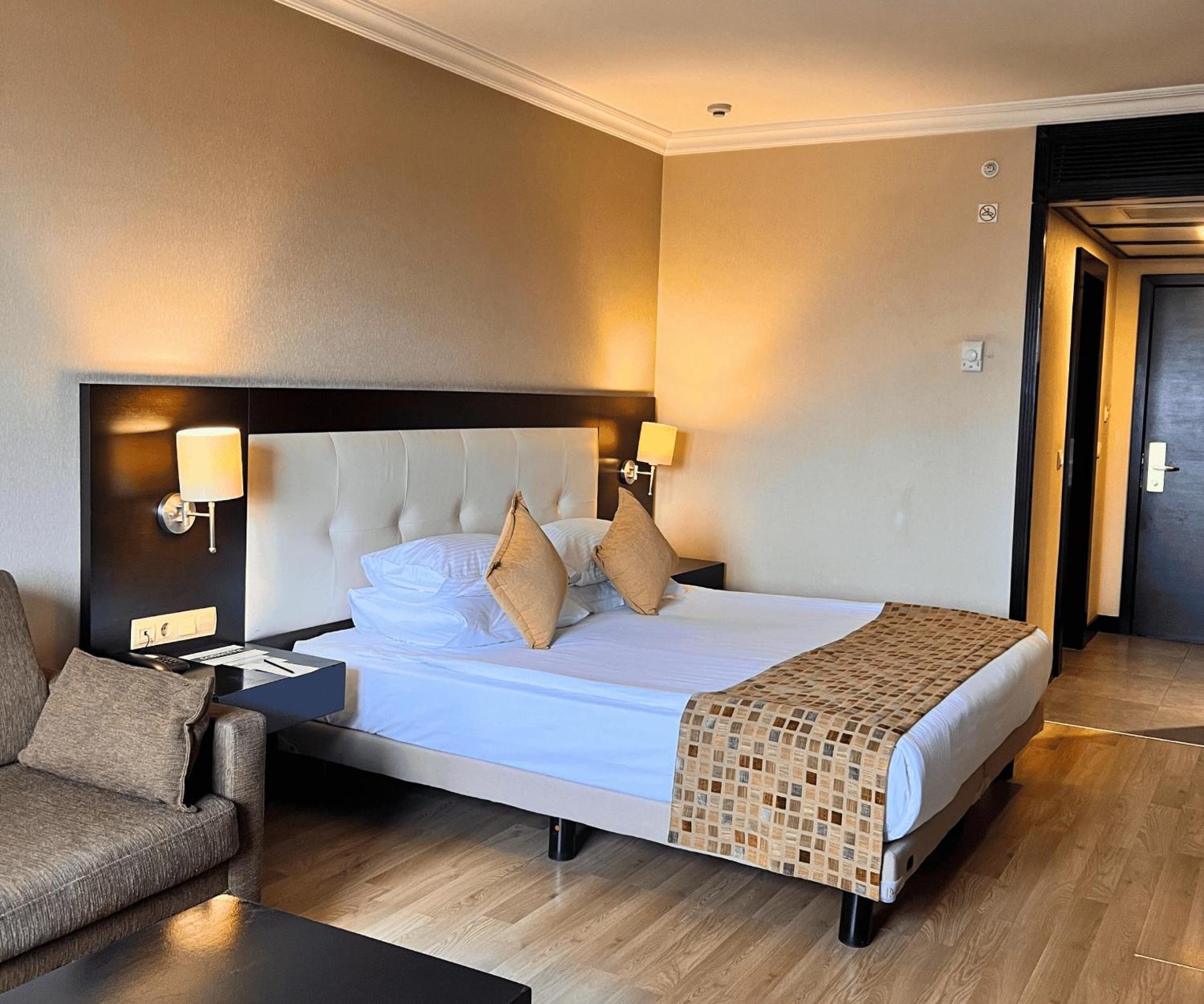 Deluxe Double Room City View