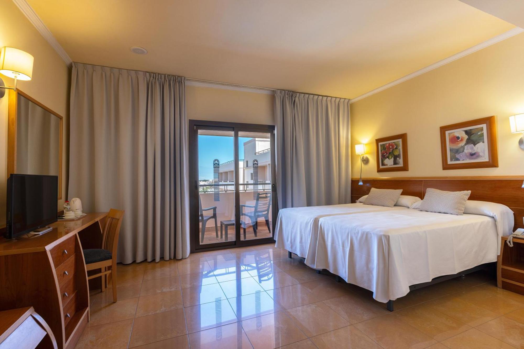Double or Twin Room,1742581621:JPEG