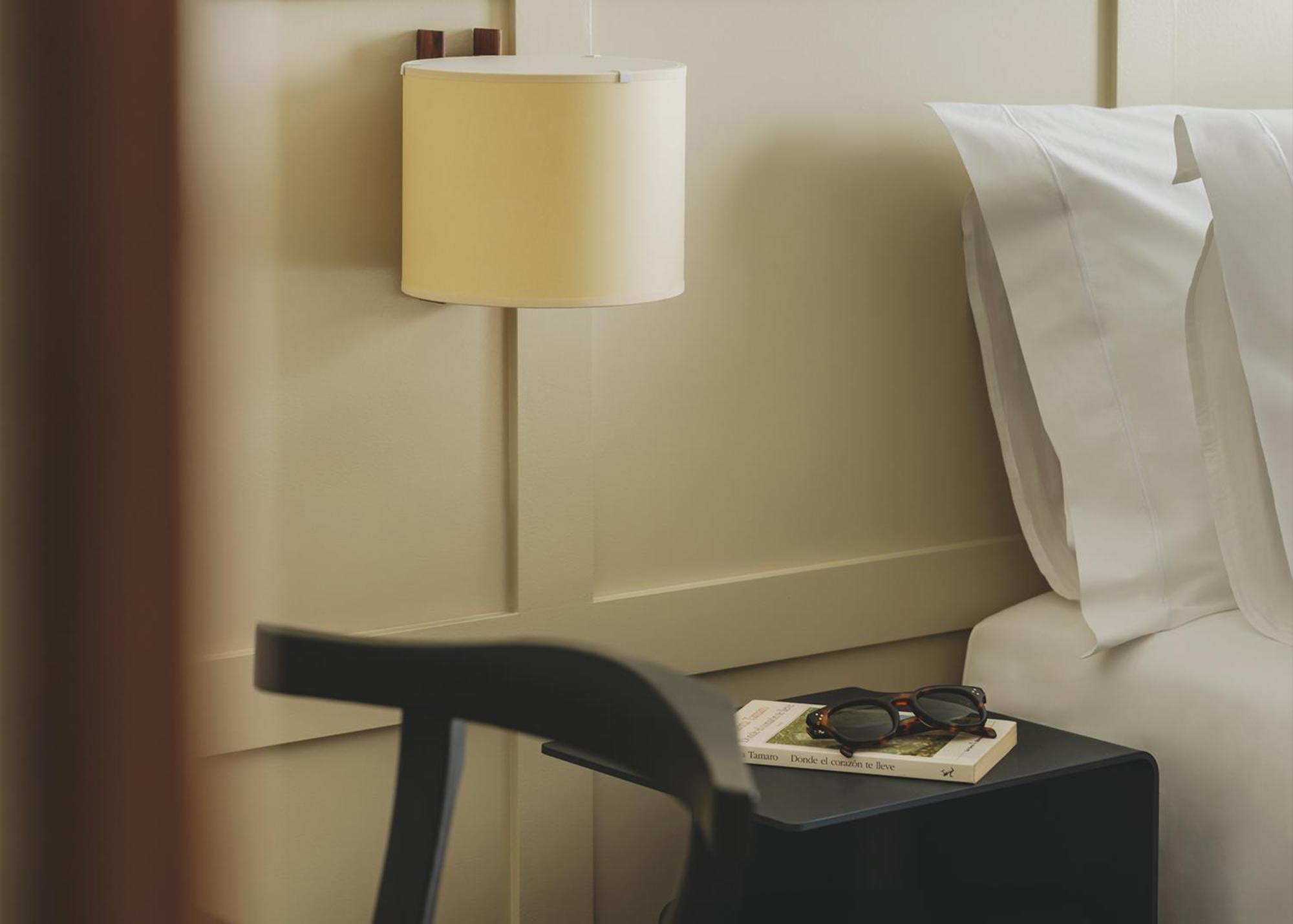 Superior Exterior Room