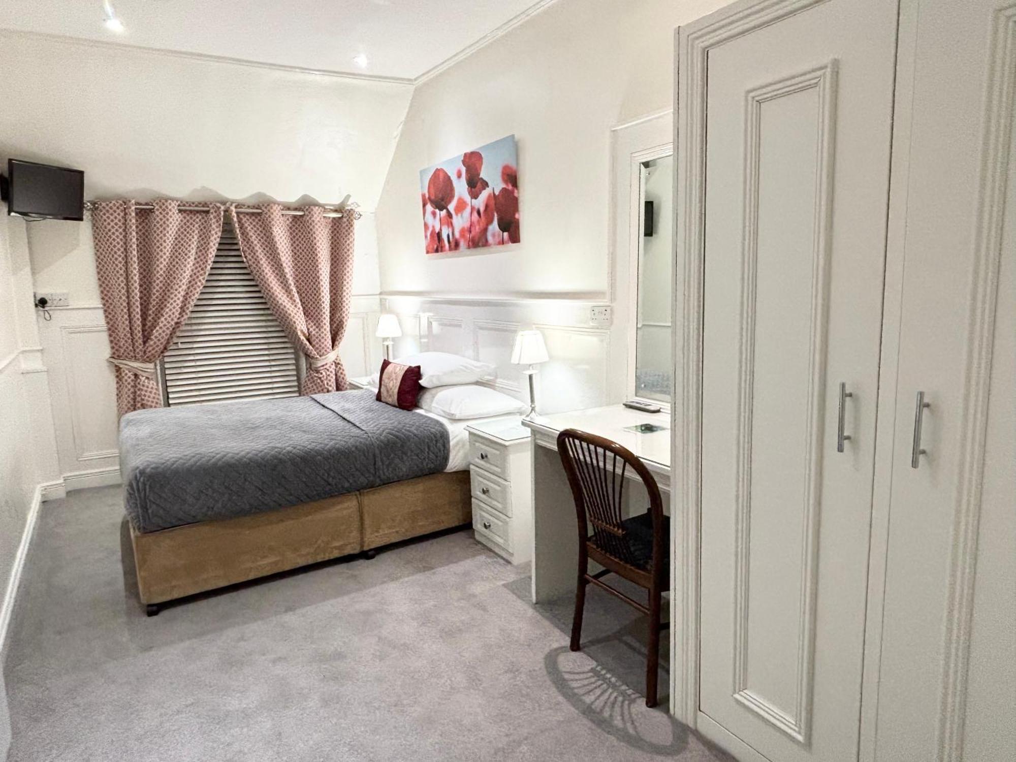Small Single Room