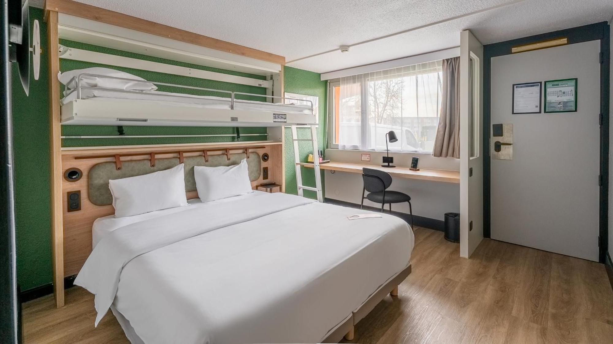 Standard Room 1 Queen Bed 1 Bunk Bed
