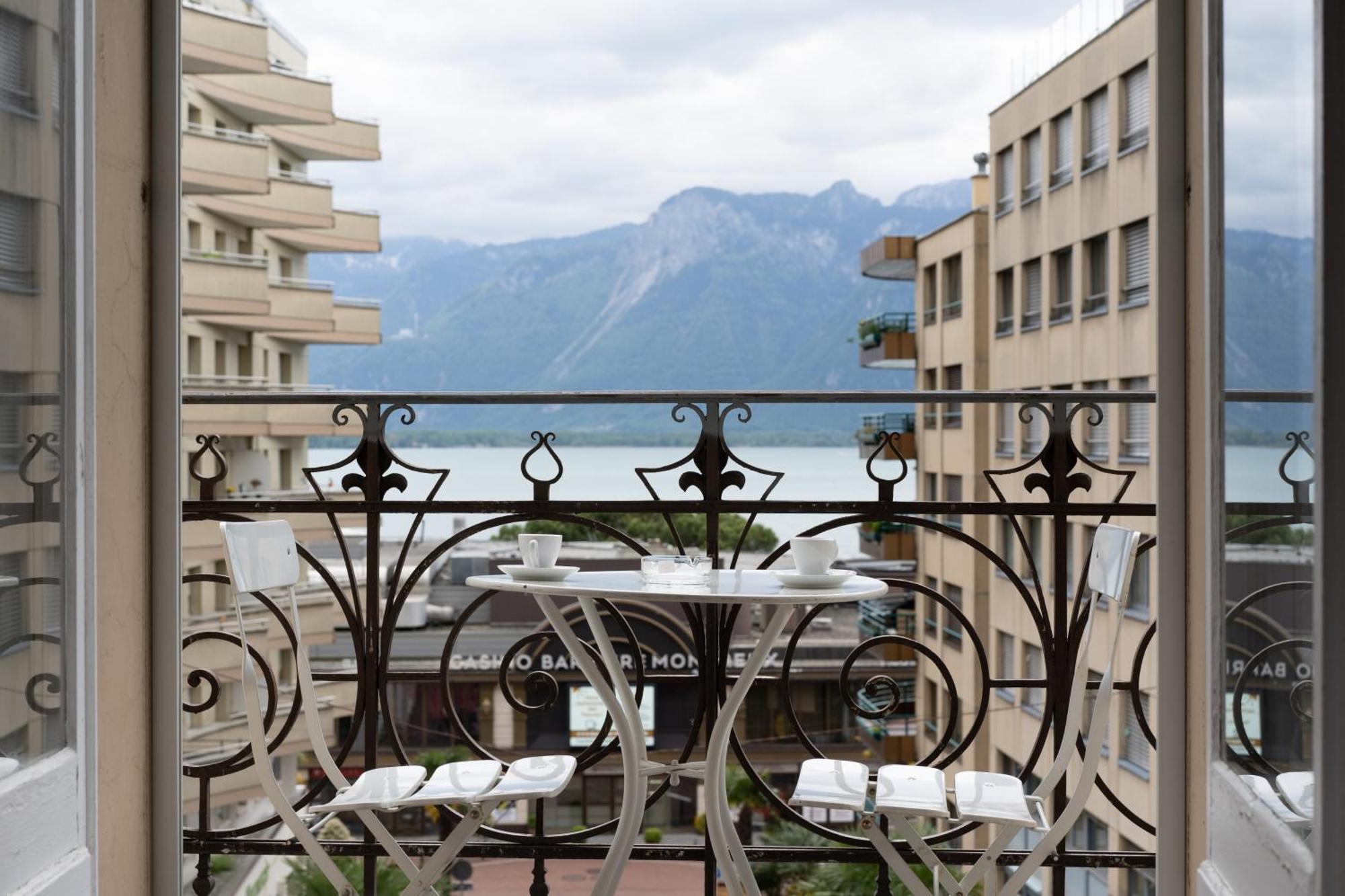 Economy Double Room Balcony – Lake View