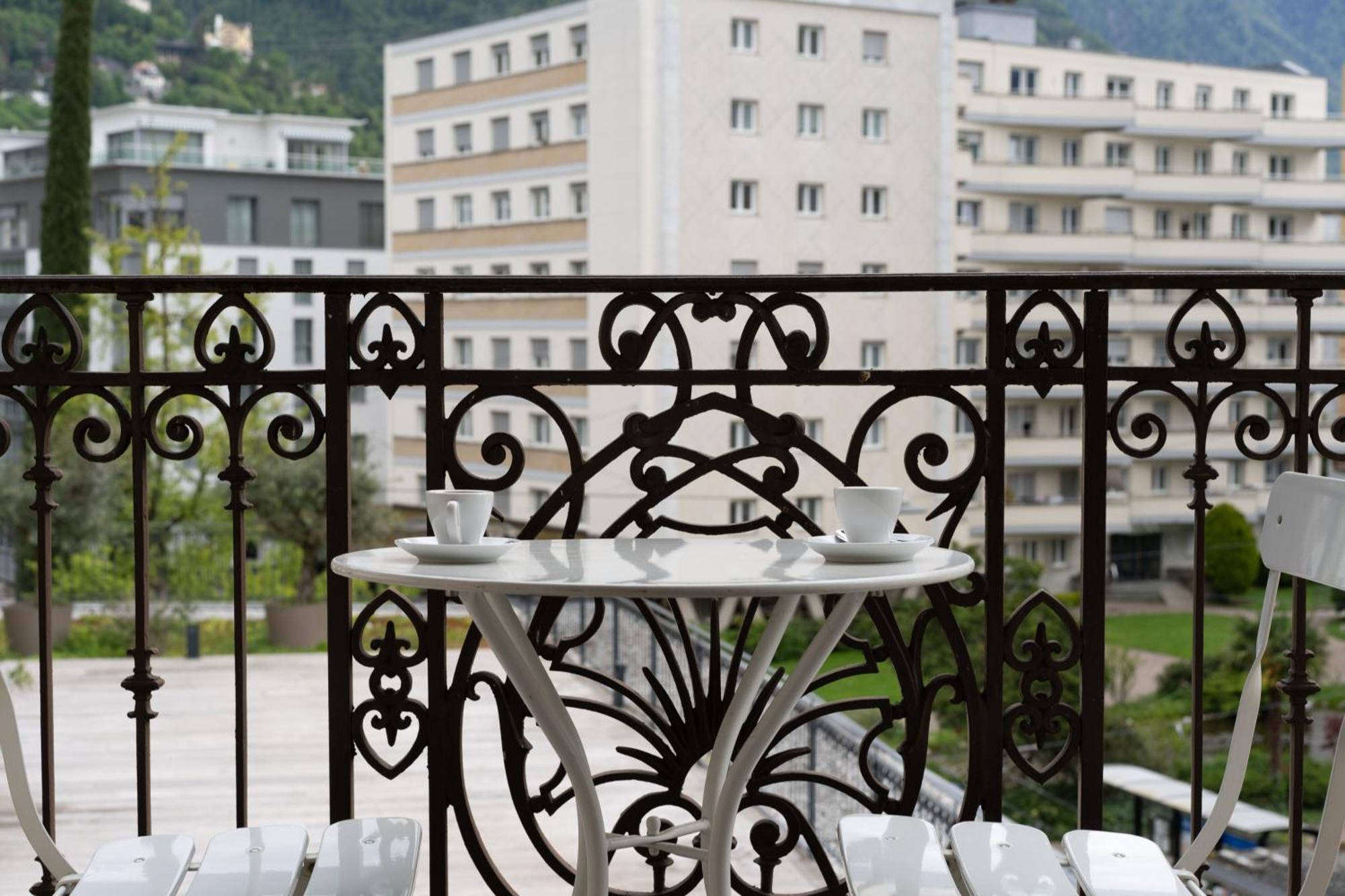 Economy Double Room Balcony – Lake View