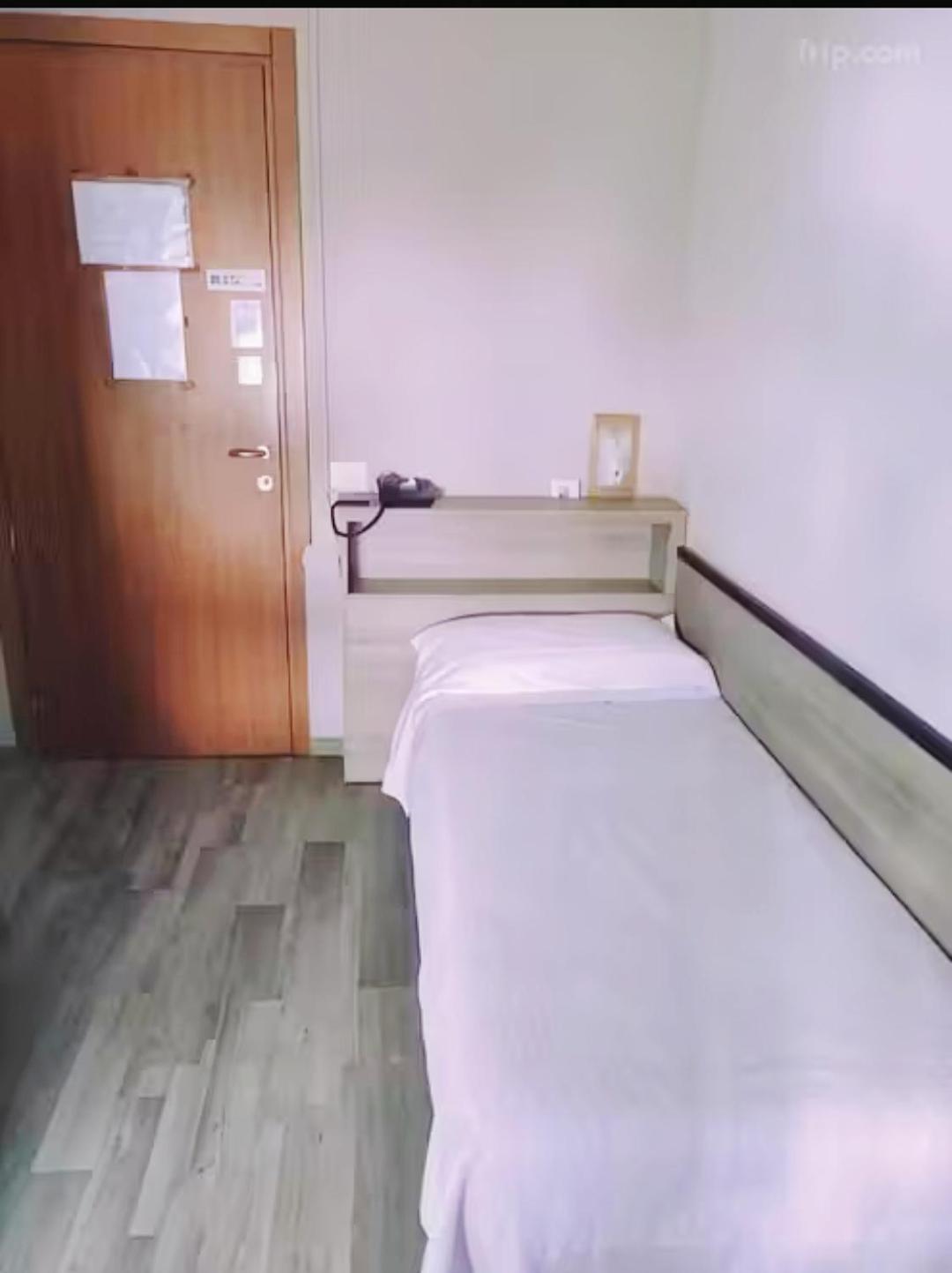 Camera Singola Standard con Bagno in Comune