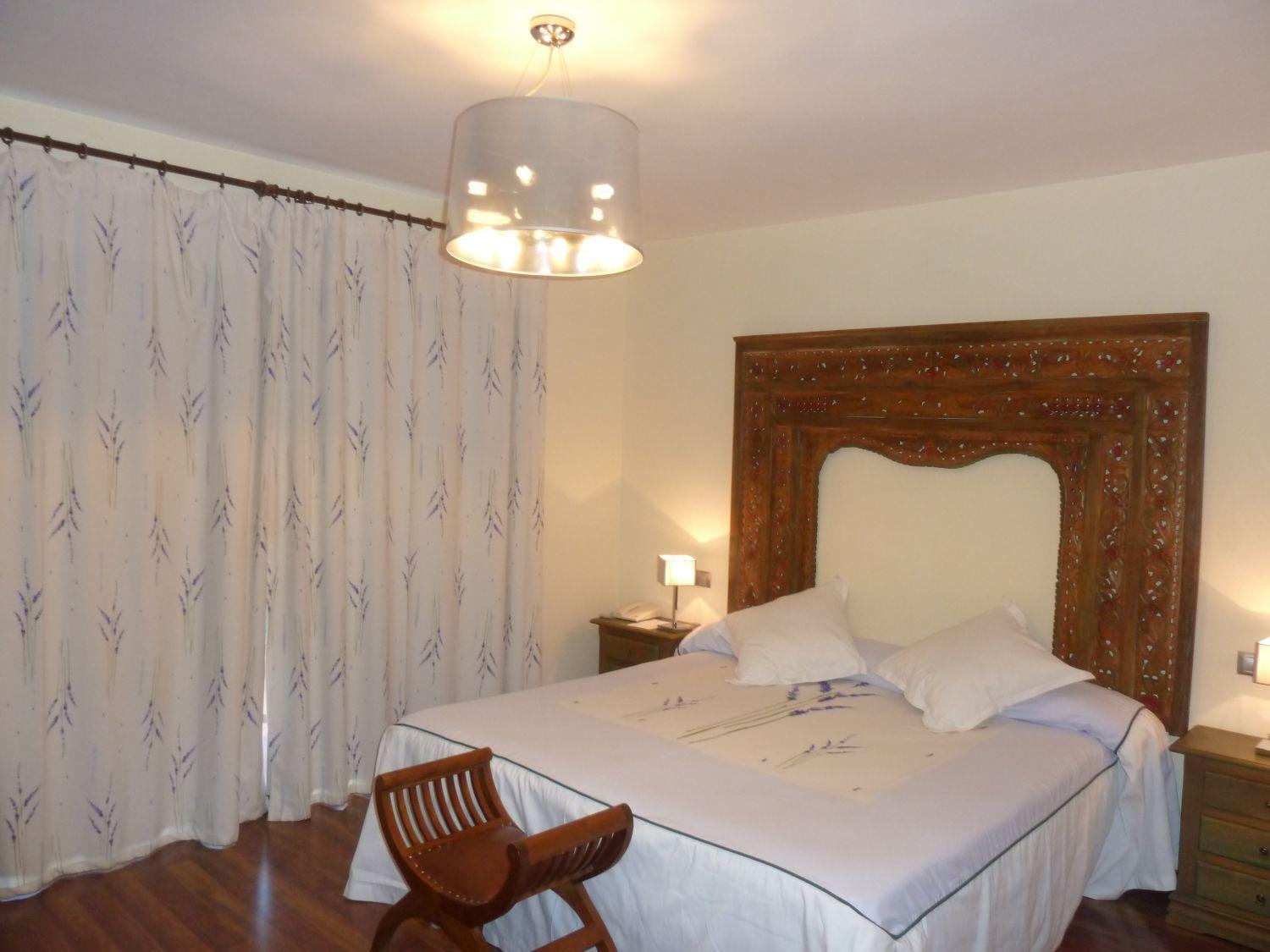 Standard Room Queen Bed