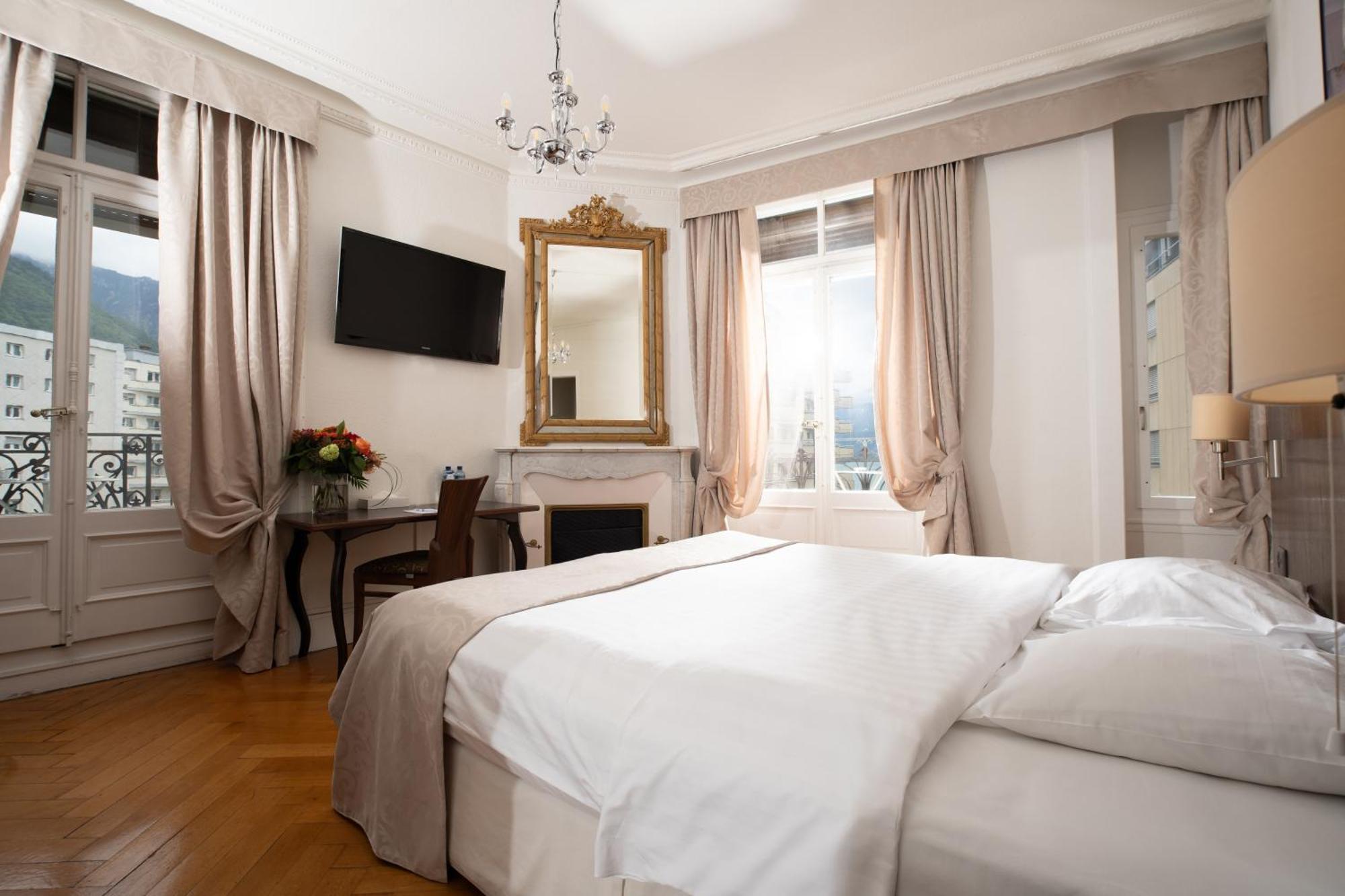Economy Double Room Balcony – Lake View