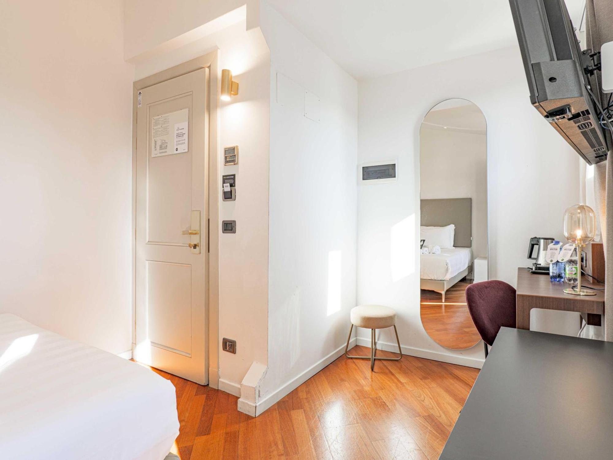 Single Room Terrace