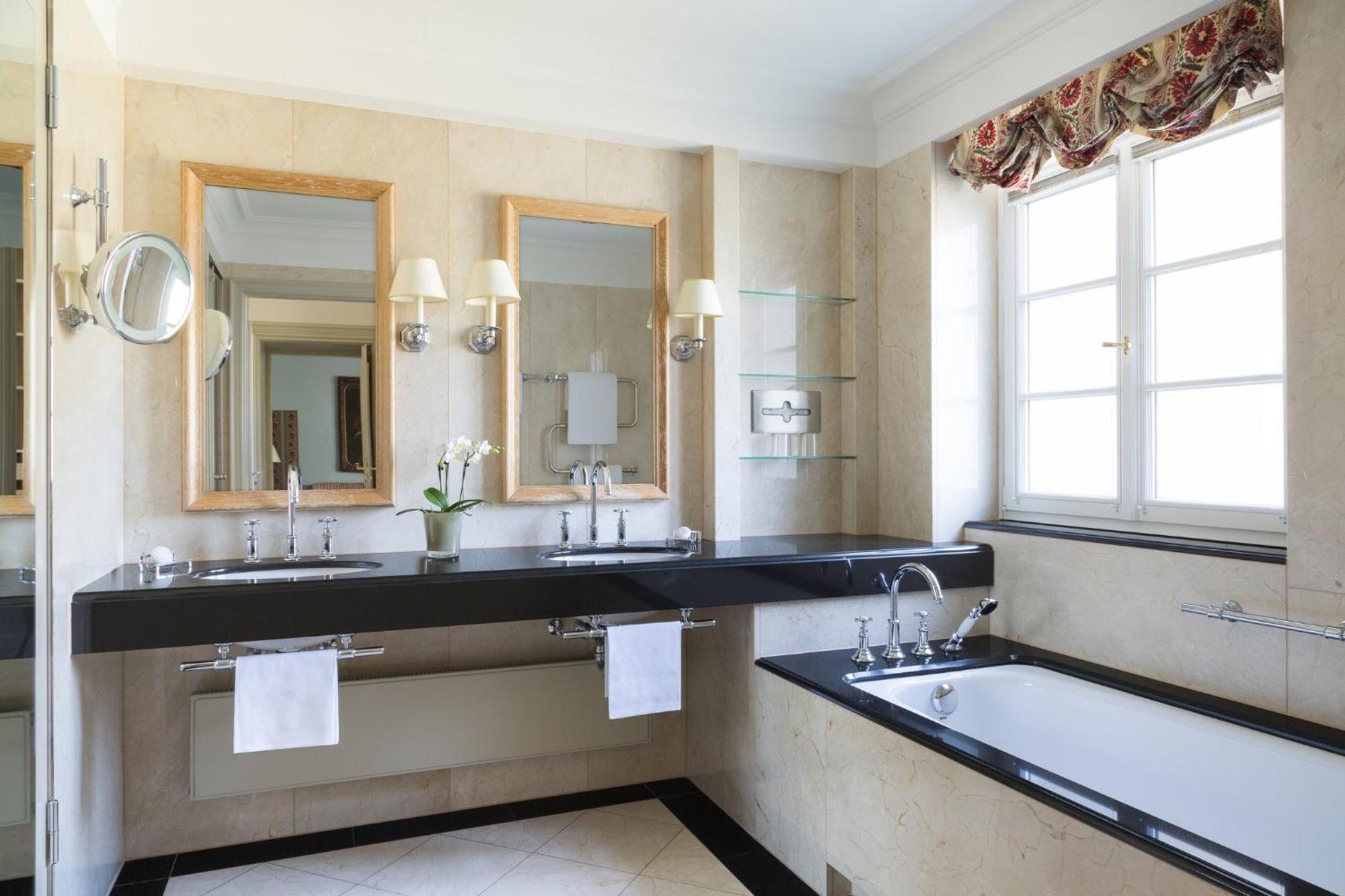 Two Bedroom Royal Garden Suite,1742594733:JPEG