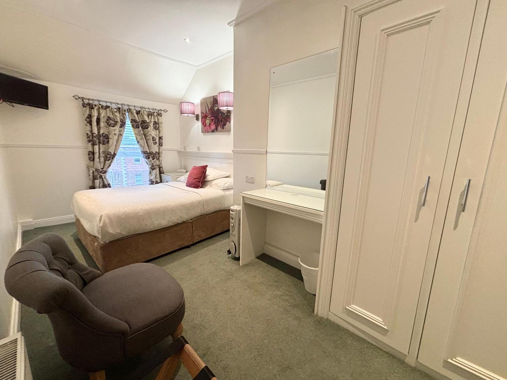 Small Single Room