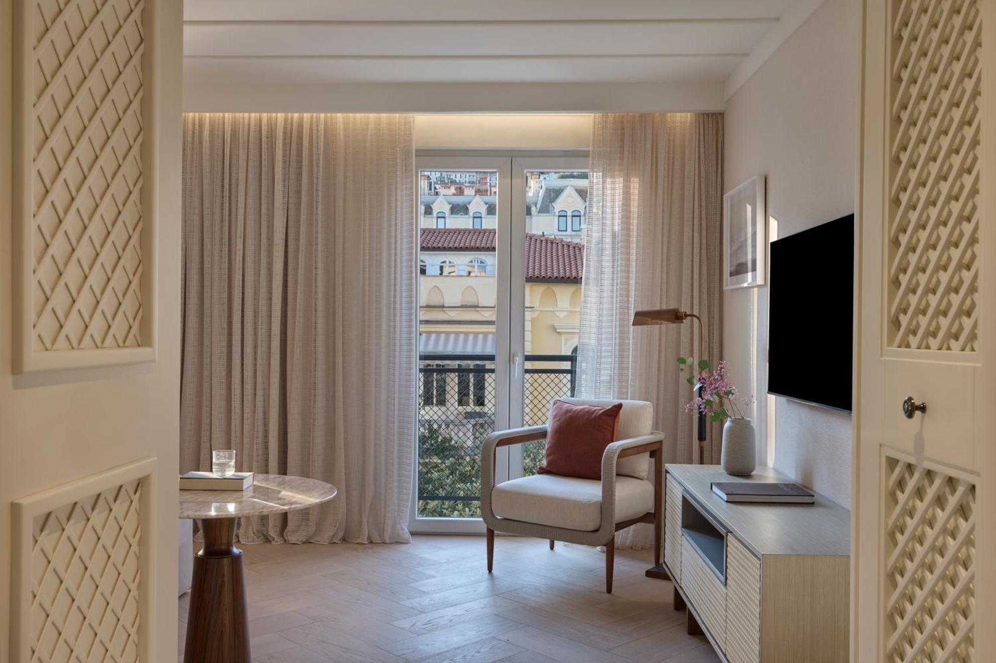 Superior Room City View