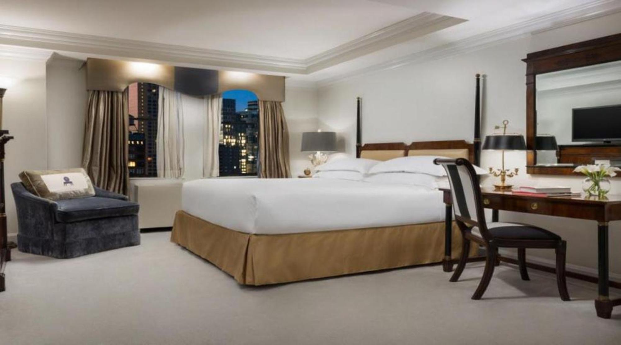 Deluxe King Room