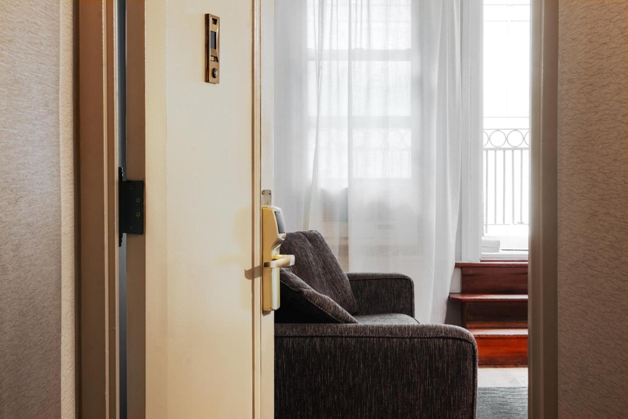 The One-Bedroom Penthouse Apartment