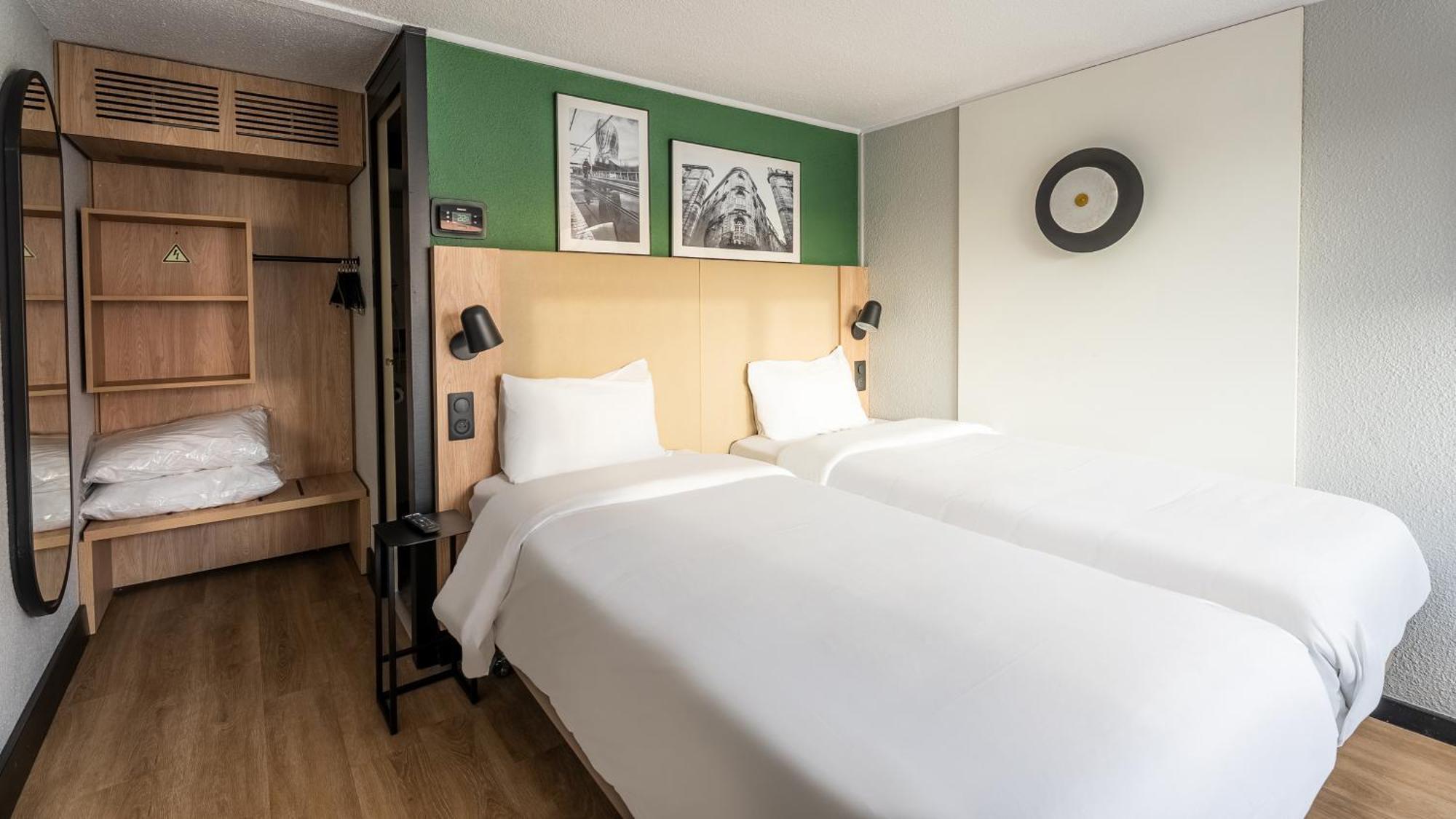 Standard Room 2 Single Beds