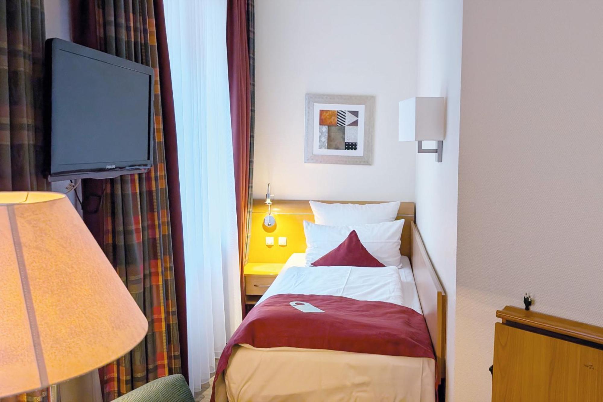 Cosy Single Room