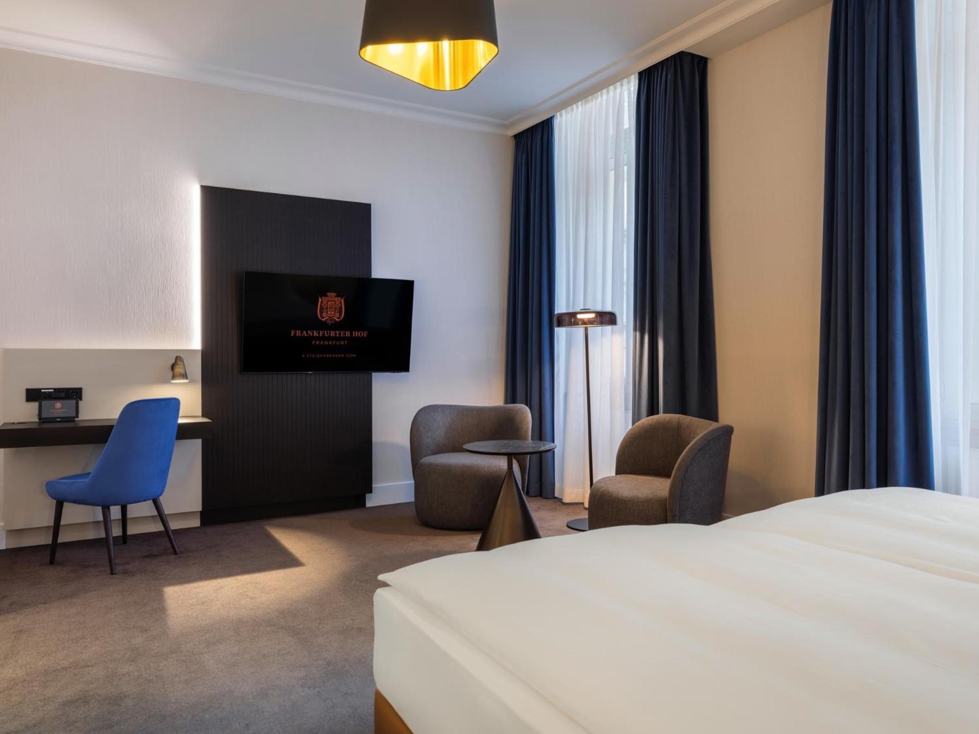 Deluxe Signature Room