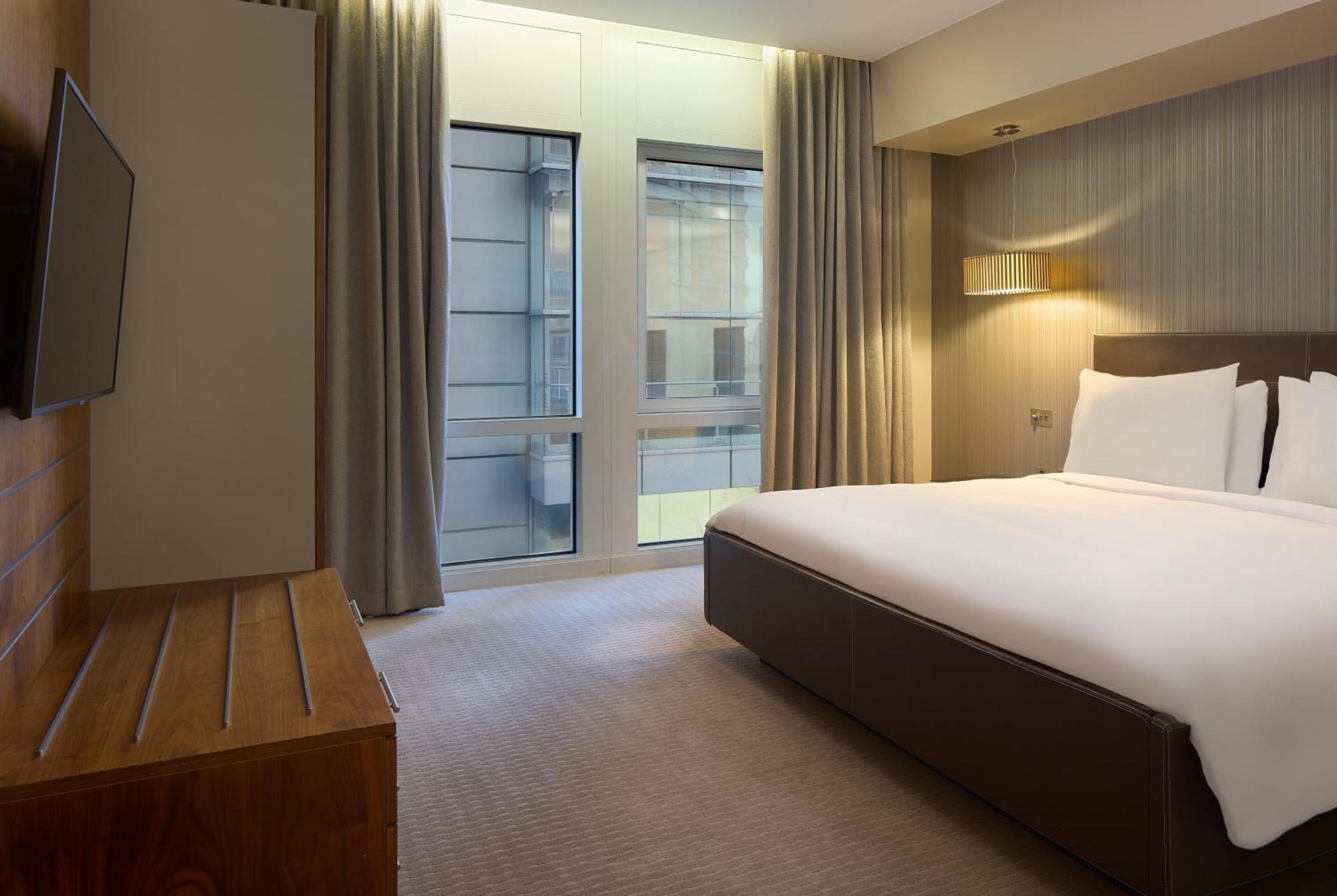 One-Bedroom Suite