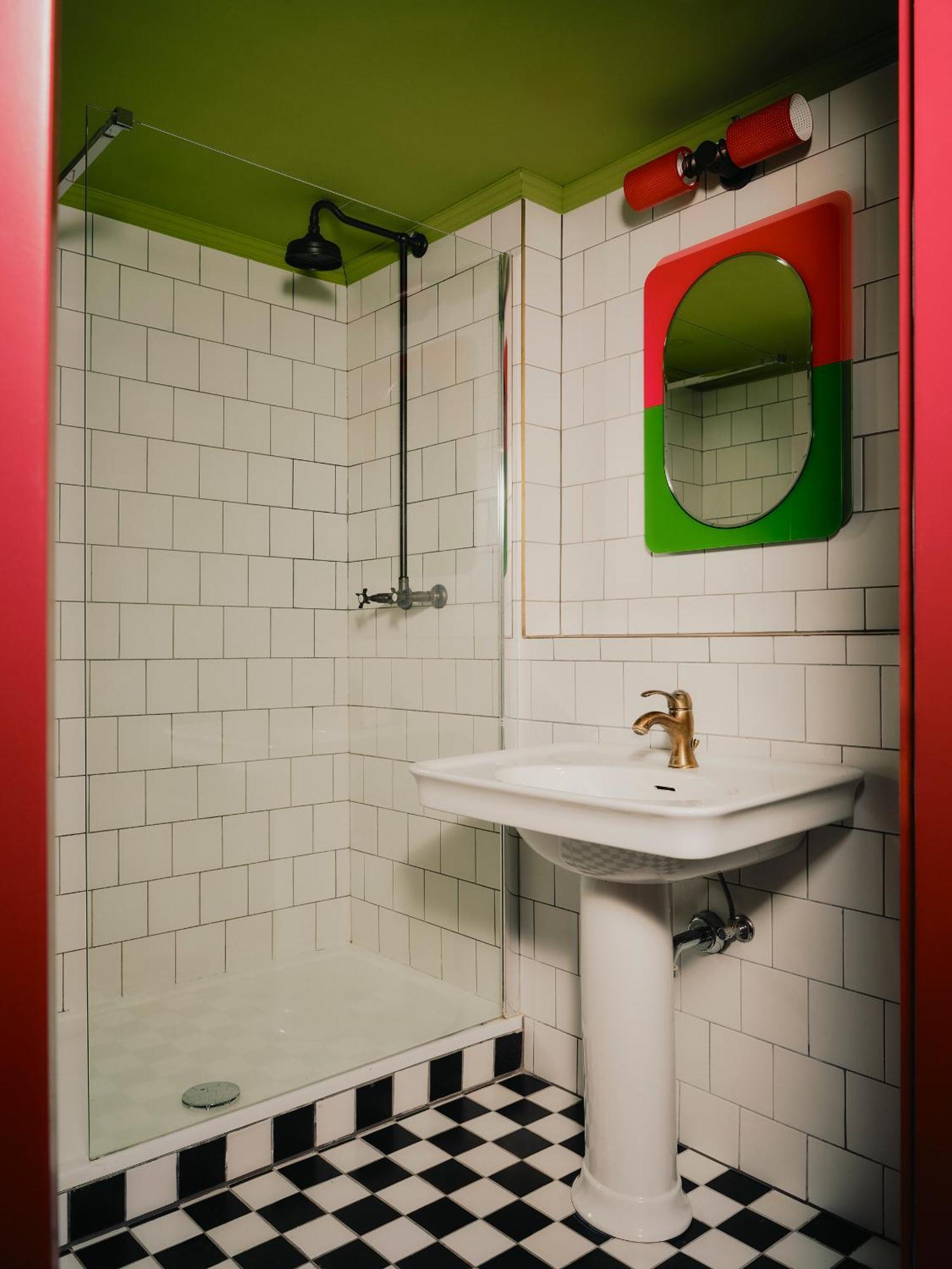 The Corner Suite