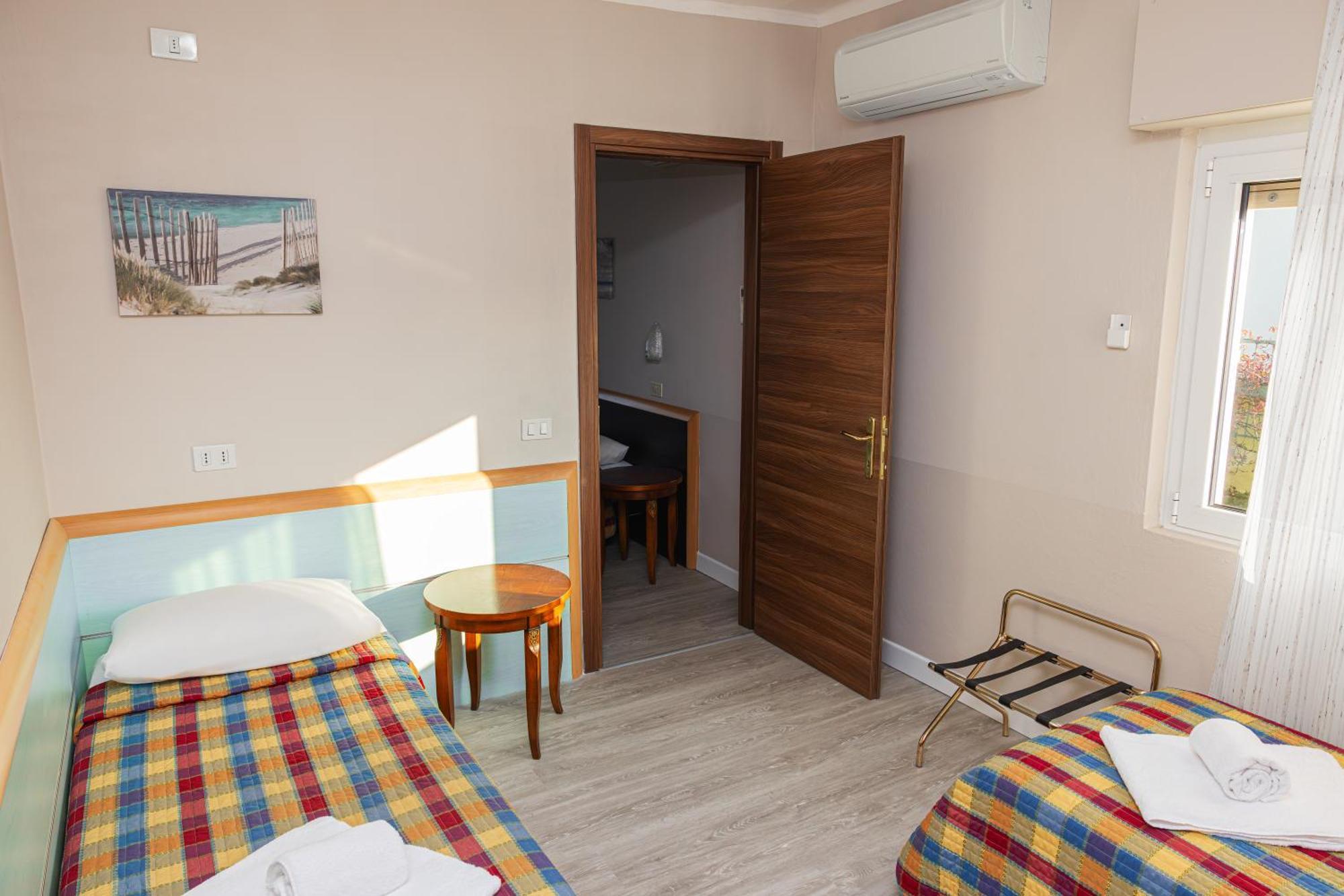 Quadruple Room Lake View