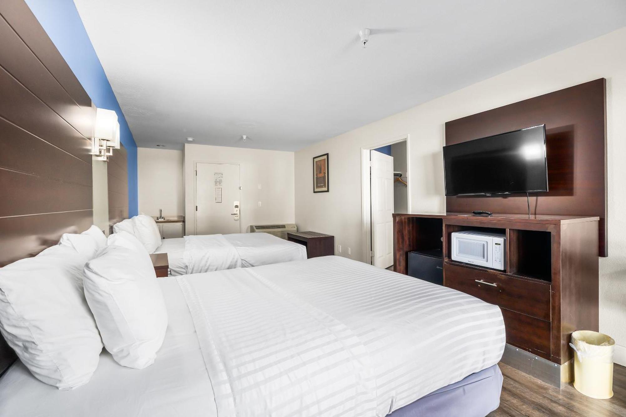 Two-Bedroom Suite